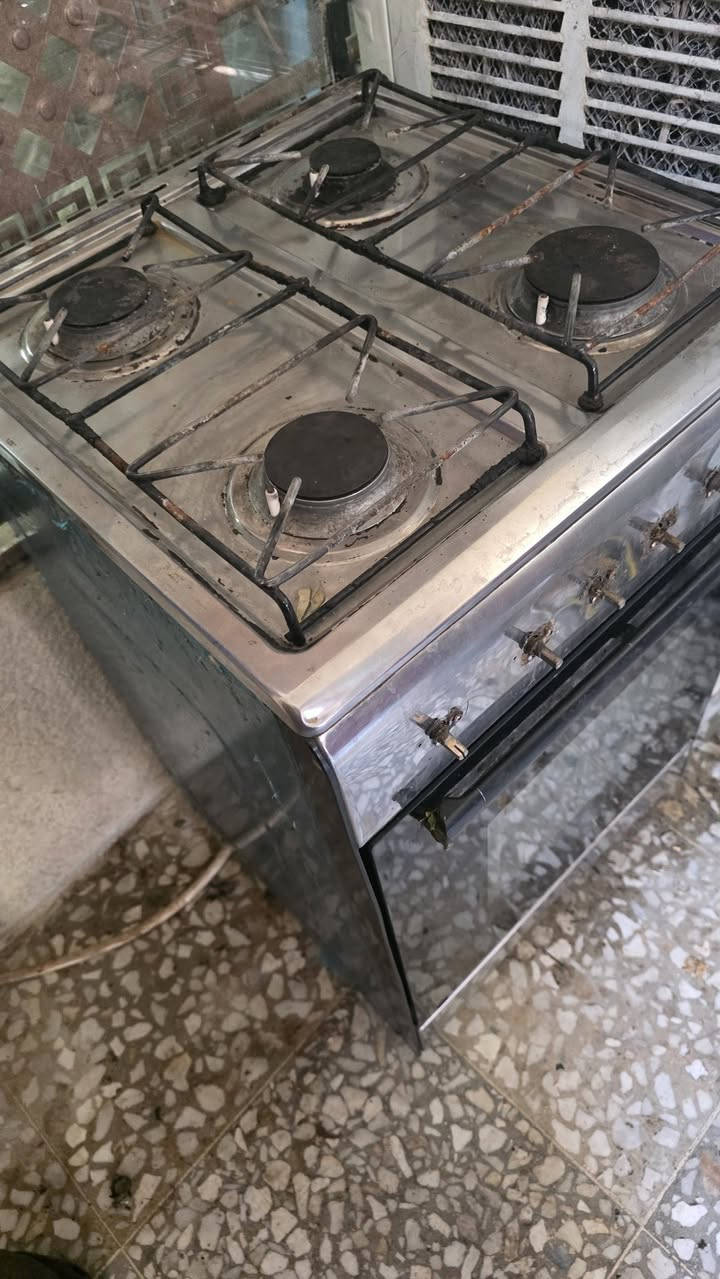 طباخ شغال ٥٠الف مستعجل ع بيع ***********

