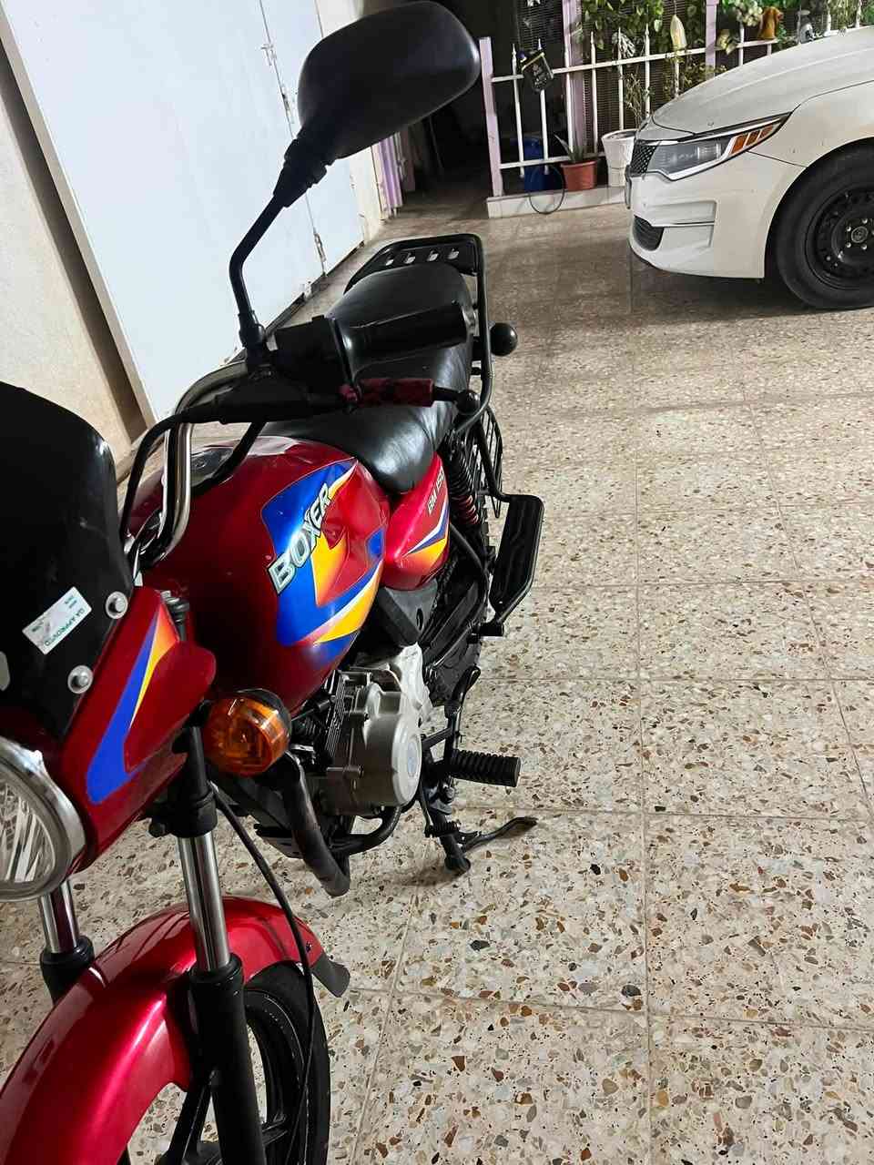 السلام عليكم دراجه موديل 23 للبيع بدون اوراق اتكفل حلال وحرام سعرها 750 تجفيت جديد مكينه خير من الله كلها شغاله ما بيها اي نقص قبق زنجيل موجود عندي مكاني حي اور للاستفسار راسني واتساب او انتصل ***********
