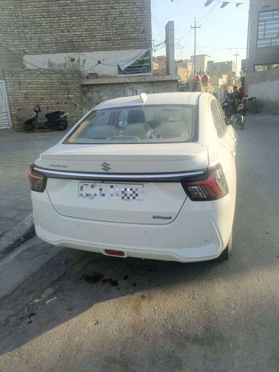 سيارة ساسوكي للبيع موديل 25جزاير
السعر 120 ورقه و بيها مجال قليل
للتفاصيل اتصل على رقم الآتي 
*********** يوجد واتساب
