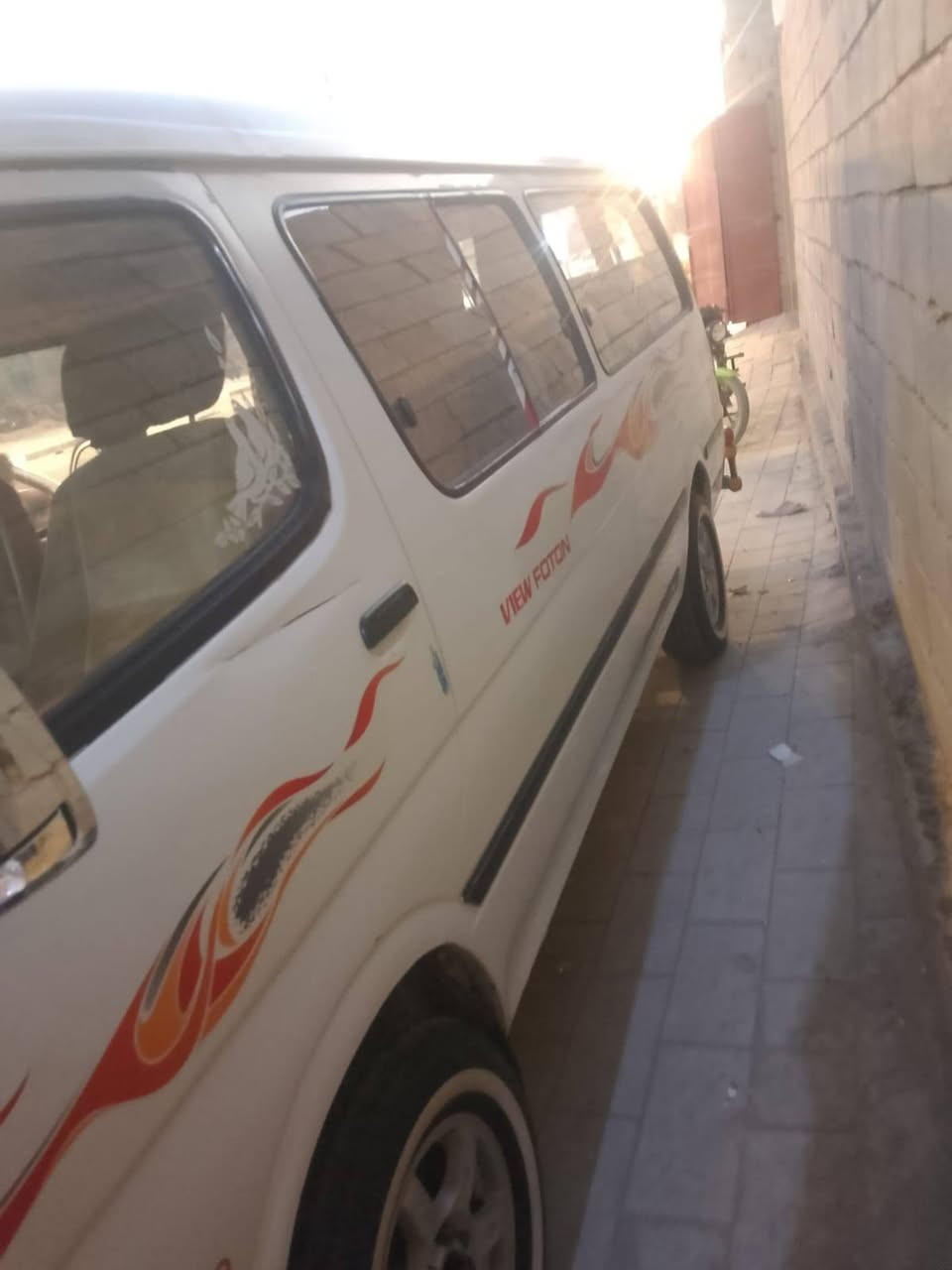 السلام عليكم فتون  حرة للبيع  مديل 14 سنويه 29 رقم مثنى تحويل ثاني يوم مصفرة 
 مكينه ونجي مجاول بل كارتون   كيرواكسن مكفولات  منضومه تبريد نقص كمبريسر فقط  تخم تاير جديد حداديه توني  نافضها نفض شرط مانقص برقي  دشبول وبطاين جدد كشنات ورضيه مدوشمات 
كهربيات كلها شقاله بيها دواير معمرات وبيها مكانت صبق   مكفوله من الضربه وكص سيارة حلوه وجاهزة من كلشي السعر 73 وبيها مجال  الستفسار اتصل عل رقم *********** مكان سيارة بصرة مدينه بني منصور
