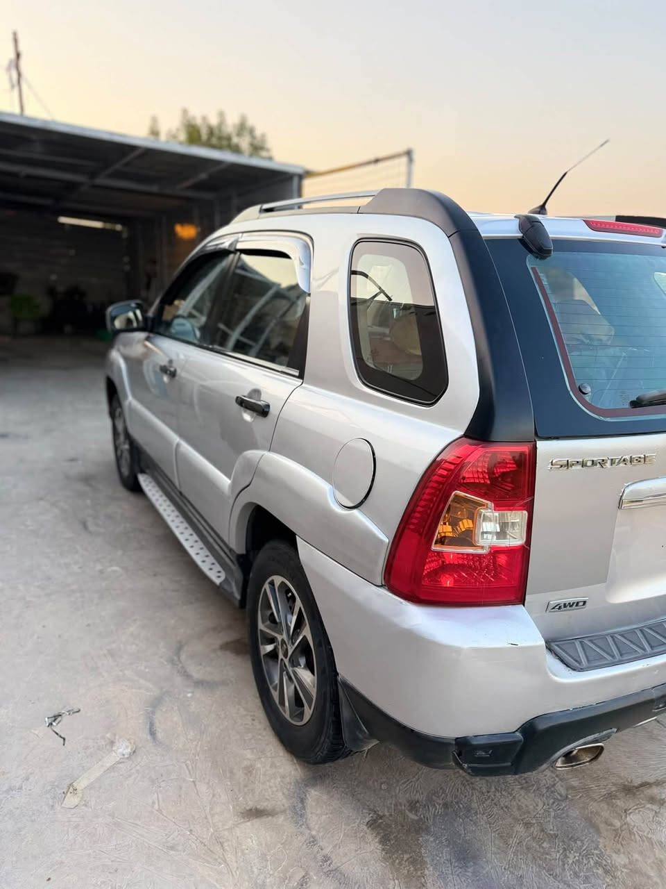 للبيع سبورتج 2009خليجي
بيهة قطعة وحدة صبغ اثر جرد الجاملغ الامامي

الباقي كفالة عامة من كلشي حتة من الرصعة

ماشية 150الف حقيقي الجرص يرن على ال 120

مكينة 2000 مامفتوح بيها برغي شرط 

الكير كفالة 

رقم الماني بسمي تحول اي وقت 

جاهز من كلشي 

تبريد شغال ❄️

مكان السيارة حلة 📍

السعر 108$ قابل للتفاوض 💲

الهاتف ‭***********‬☎️
