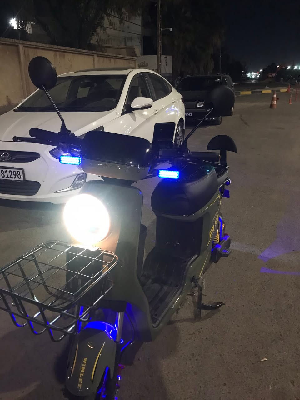 السلام عليكم
ماطور شحن للبيع نوع ار ٩ وينلي 
دراجة شرط عقل شرط بطاريات فول شرط الفحص ٥ باتري ٣٢ امبير وينلي فقط بيها فطر موضح بل صورة جاملغ امامي وكلشي ماعلي ولايبين ملف ١٥٠٠ نحاس اصلي صارلو شهر ونص مستخدم الماطور جديد 
السعر ٤٨٠ وبي مجال للتواصل خاص او عل رقم ***********
