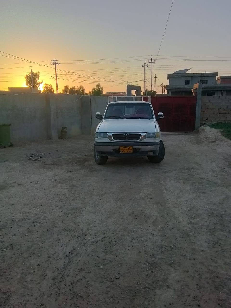مكلف بالنشر بكم مازده موديل 99 سياره حلوه مال جناي جاهزه شرط تحويل من الشرعي المكان الزاب***********  السعر28 وبيها مجال بسيط
