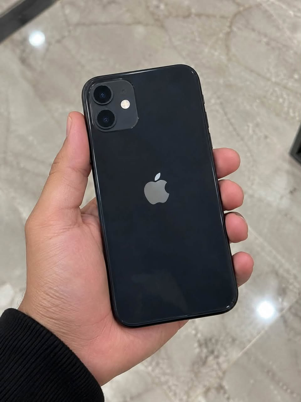 � للبيع iPhone 11 العادي
✨ المواصفات:
• الموديل: iPhone 11
• الذاكرة: 128GB
• البطارية: مبدلة أصلية 100%
• الجهاز شغال وجاهز للاستخدام
• حالة الجهاز موضحة بالصور 📸

💰 السعر: 300 ألف دينار فقط

📍 المكان: كركوك

✅ الجهاز موجود للفحص والتجربة قبل الشراء
✅ أنطي شرط للمشتري بعد الفحص والتأكد من الجهاز
✅ البيع للجادين فقط

📲 للاستفسار والتواصل واتساب:
***********

🔥 للمهتم يراسلني واتساب، والجهاز ينفحص على الطبيعة قبل الشرا

نص مكتوب في الصور:
- للبيع iPhone 11 أداء قوي .. بسعر مناسب الموديل iPhone 11 الذاكرة 128 GB البطارية مبدلة أصلية 100% الجهاز شغال وجاهز للاستخدام السعر 300,000 ألف دينار فقط المكان كركوك للاستفسار واتساب *********** أنطي شرط بعد الفحص الجهاز موجود للفحص والتجربة للجادين فقط