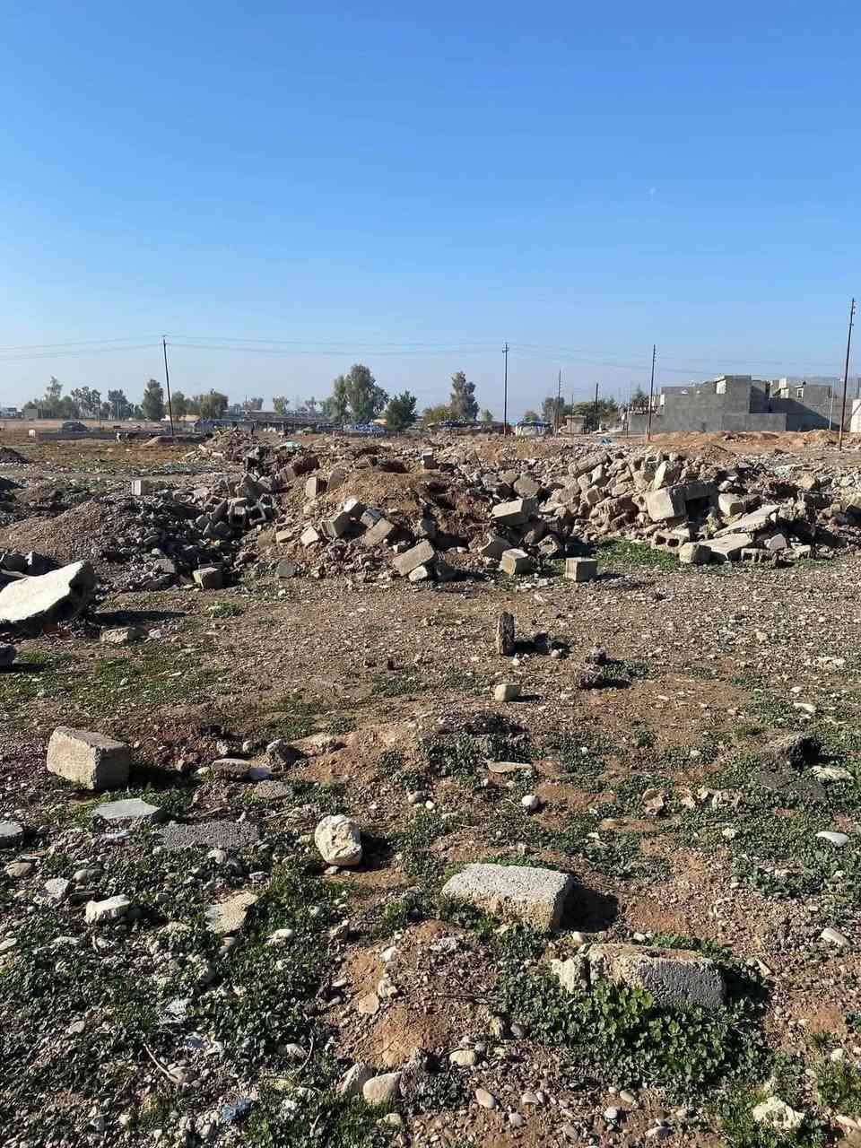 قطعة ارض زراعية سند 25 للبيع
المساحة : 125 متر مربع   الواجهة : 6.25 متر   

السعر : 7 مليون دينار فقط

الموقع : حي الطين قرب المدرسة الصينية

للتواصل: ***********📞

📍عنوان المكتب :  الشارع العام مقابل مكتب النائب مهدي تقي آمرلي
