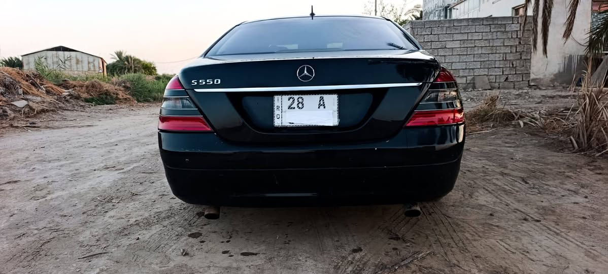 للبيع: مرسيدس S550 (موديل 2006) — فول مواصفات
تجسيد حقيقي للفخامة الألمانية والراحة المتناهية، سيارة تفرض حضورها في كل مكان.

الفئة: S550

الموديل: 2006

المواصفات: فول مواصفات (كاملة المواصفات والتجهيزات)

الحالة: بحالة ممتازة جداً، محرك وكرابكس وأدوات كهربائية بشرط الفحص، تبريد ممتازة، قيادة سلسة وقوية.

من أبرز المميزات:

محرك قوي وبأداء ممتاز

مقاعد جلد فاخرة مع تحكم كهربائي وذاكرة

نظام فتحة سقف

شاشة ونظام صوتي متطور

إضاءة داخلية وأنظمة أمان متكاملة

ثبات وتوازن عالي على الطرقات

السعر المطلوب 170 ورقة

للإستفسار 
***********
