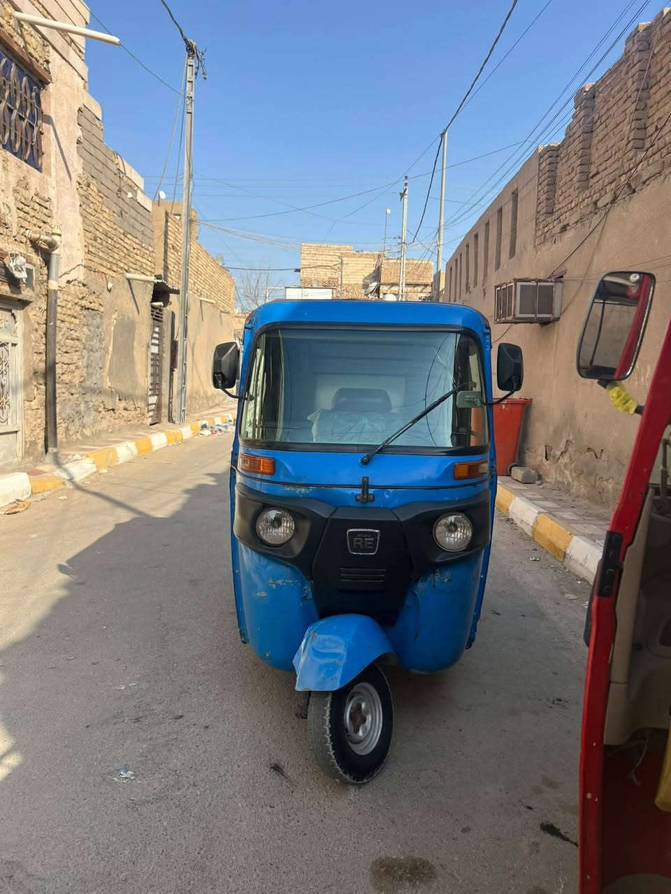السلام عليكم تكتك 2021 شهر 10 للبيع المكان ناصريه مركز
بيها ضربه بالتكمه ما مرجعه موجوده بالصور ما بيها كل نقص لايت زنون دوشمه جديده تخم تاير جديد ضفيره جديده كلشي جديد 
ملاحظه/ تكتك مال جناي بياع شراي لاتجيني افشلك وسعرها خاص 
***********
