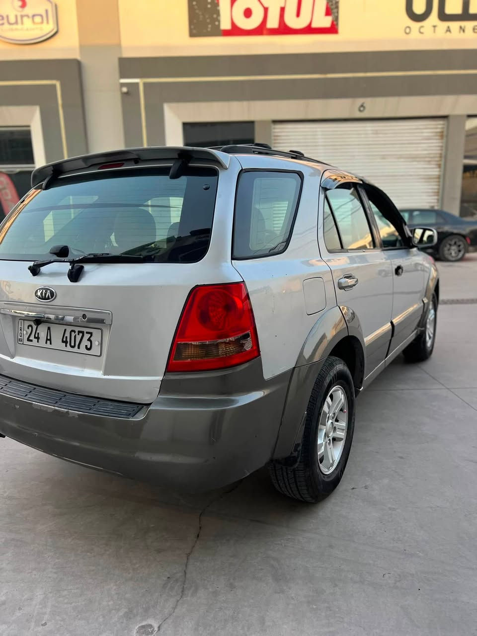 سلام عليكم للبيع  بسعر مناسب جداً 🔥
كيا سورنتو 2006 
فول موصفات 
مكينا V6 3.5
سياره بيها مكانات صبغ اني ابيعلك عام  رقم هزة و سنوية كلو جديد مكان سياره موصل حي تأميم فرع المحطة مكتب الاسطورة ***********
***********
