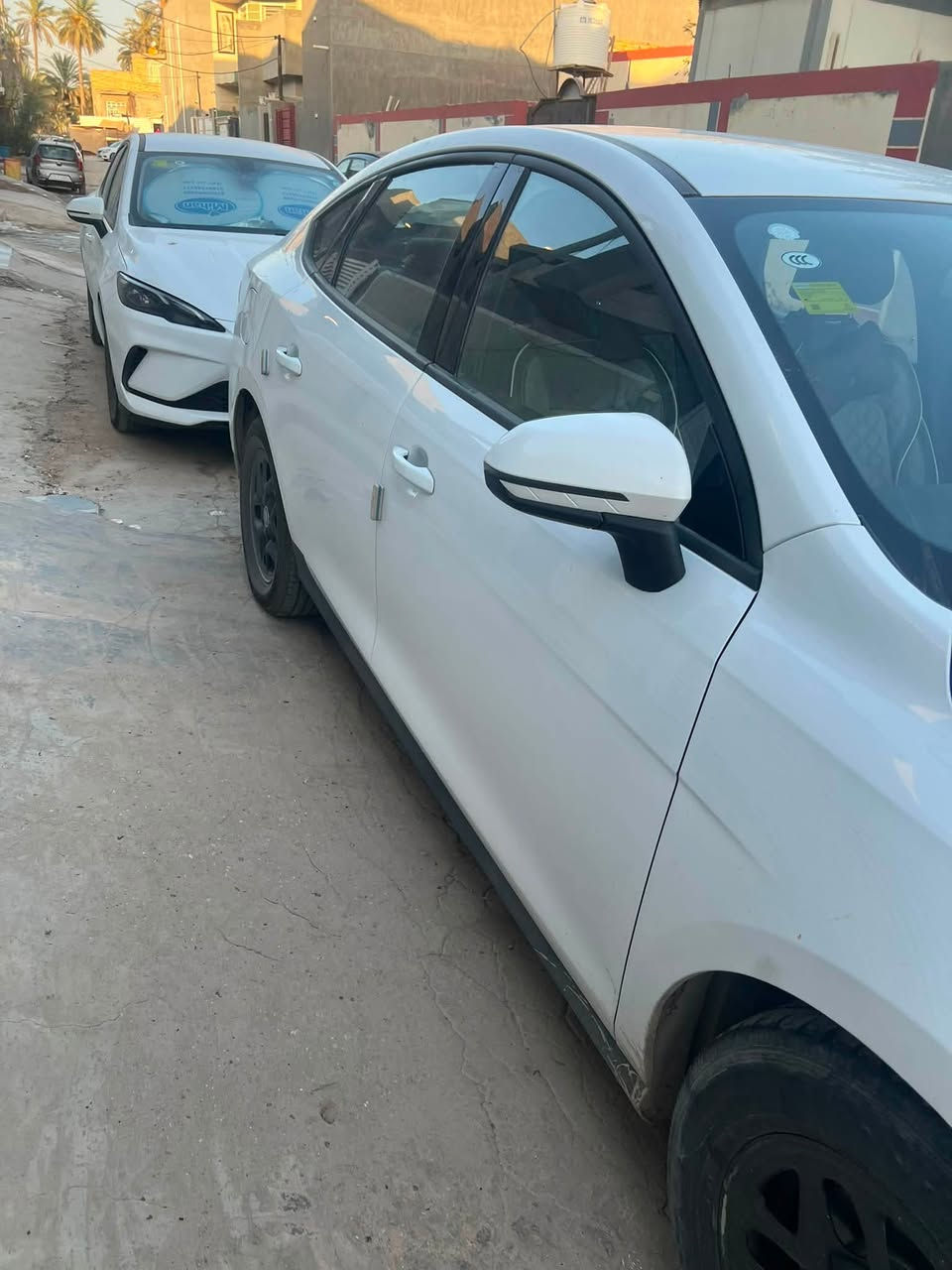 للبيع  Byd موديل 2025 ماشية 31000 قابلة للزيادة بيه ضربة بالجاملغ الايمن معدل بارد
وبيه شخوط بالدعامية الأمامية مكان السيارة بابل م/***********
السعر 18.500 وبي مجال
