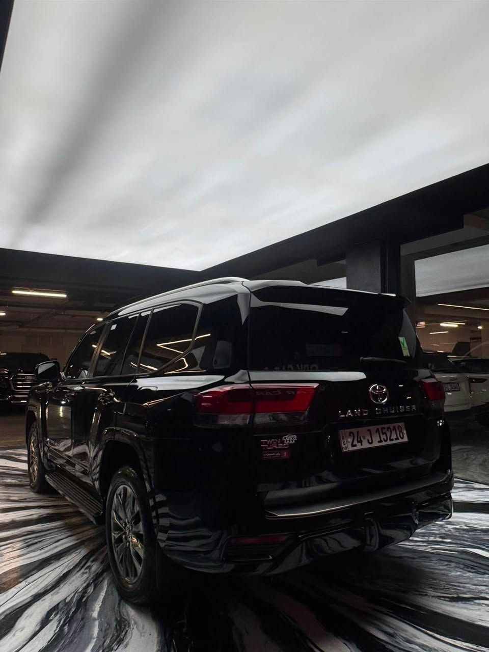 Toyota landcruser 2023 GXR twin torbo 
شەهامەت و فەخامەتی یابان سەیارەکە شەریکەی جیهانە بێ لێدران بێ سبۆغ بێ تەعدیل بێ هیچ شتەک سەیارەکە کیتابی جام رەشی هەیە تەحویل کردن و بە ناو کردن بە شەرت سەیارەکە 102 هەزار کێلۆ مەتر رۆشتوە سەیارەکە نۆێ سێرڤس کراوە هەموو قەلبی بە شەرتە 
نرخەکەشی زۆر گونجاوە بۆ زانیاری زیاتر 
*********** 
اليوم عدنا تويوتا لاندكروزر موديل ٢٠٢٣ السياره جكس ار توين توربو السياره ماعليها اي شي ولا نقطه بدون حادث بدون تعديل بدون ضربات السياره كير و محرك بشرط كلشي بشرط بي كتاب تضليل السياره تحويل بشرط السياره ماشيه ١٠٢ الف كيلو متر شركة جيهان لون مميز سعر كلش مناسب 
للتفاصيل 
*********** أربيل, العراق
