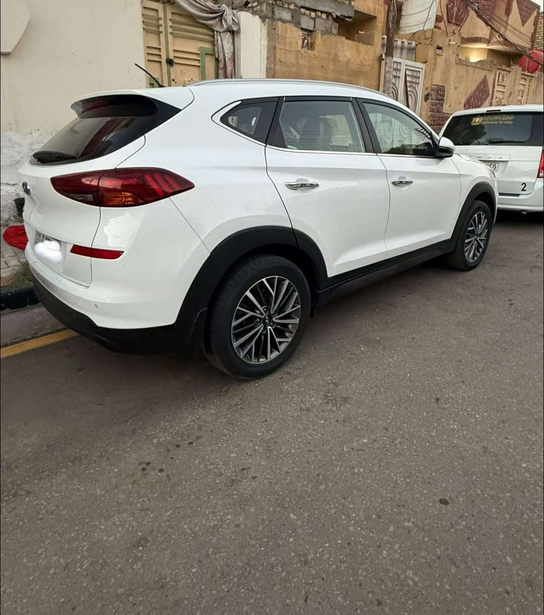 سلام عليكم للبيع 
￼￼توسان 2019
خليجي مواصفات فول واحد ع واحد من عده بونوراما
رقم بغداد 
‏سيارة باسم￼ شخصيا ￼
بصمه ابواب  تشغيل 
كشنات جلد  كراسي اثنين كهرباء  داخل صاج 
تحكم ستيرن جهتين 
شاشه كامرا 
اشاير بالمري  مري شفط 
لايت خمس عدسات 
حساسات خلفيه 
‏حساسات أمامية ￼
‏رادات تحديد المسار 
📍كربلاء الحر 
للاستفسار ***********
