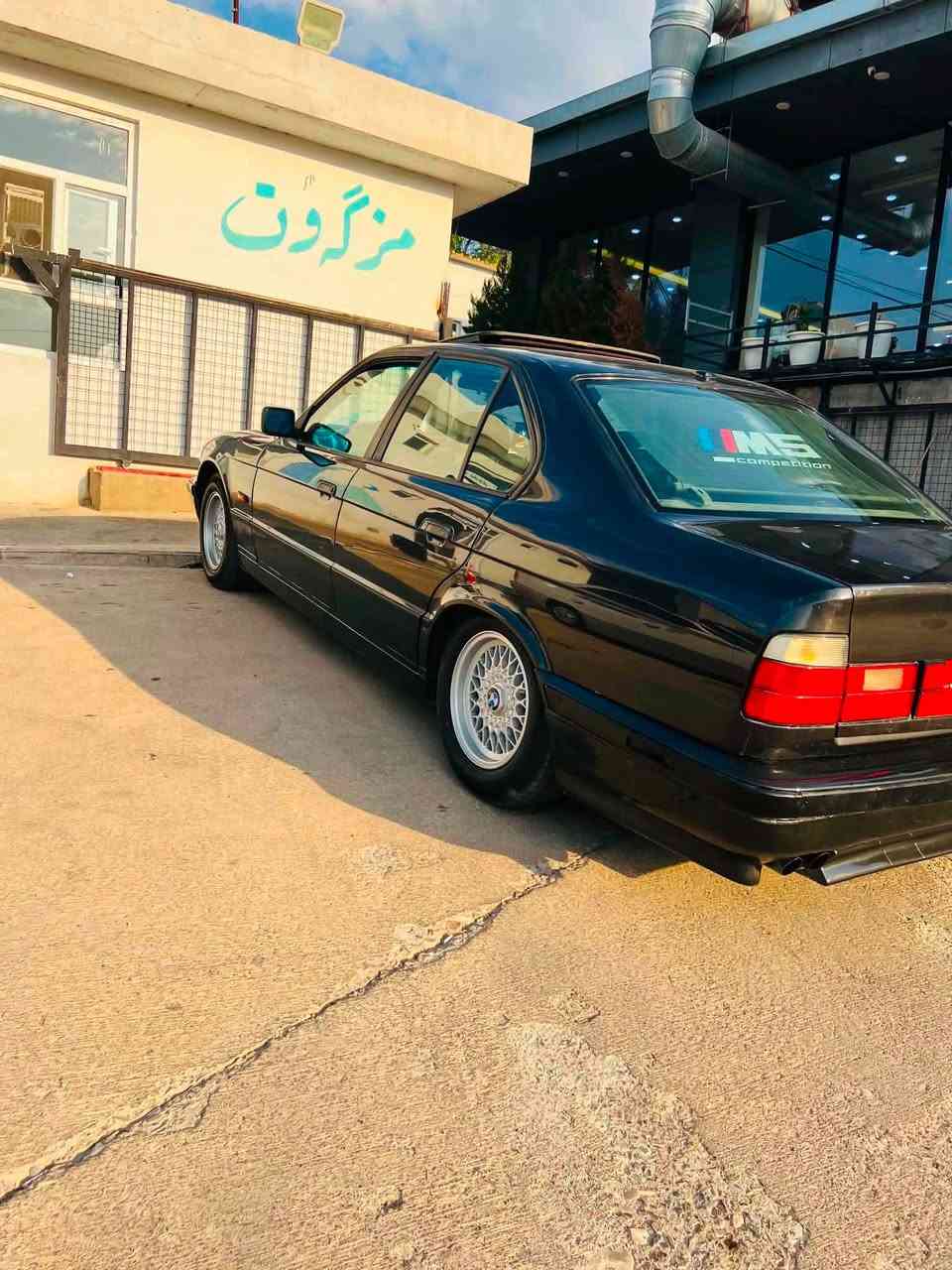سلاوبةناوي خوا  فرؤشتني خيرا  بئيم٥٢٥مؤديل ١٩٩٣ماشالله سةيارةكة نمونةية لةجواني مةسروفي هةمووي كراوة بي مةسروفة جوار تايي لؤكي لةشيرة كيرو مةكينةي بةشةرةت ماشالله قوةت ٢٨هةشتيكي هةية سلايدة فول فولة بةس گير عادية رةقةم هةوليرة بةياني برؤ بيكة ناو خؤتةوة دةعمو ليدراوةي نية تةنها لأي جاملخي سكةنةوة يةك پةلةي پيوةية شاياني باس كردن نية هةموو گياني بةشةرتة سعرةكةيشي تةنها و تةنها 💸٦٢گلاو مةعمةلةيةمي كةم لةگةل. ريزم گةر موشتةري نيت سةرمان مةهيشينة ئةوةيش رةقةمةكة ***********واتساب و ڤايبةريشي لةسةرة

