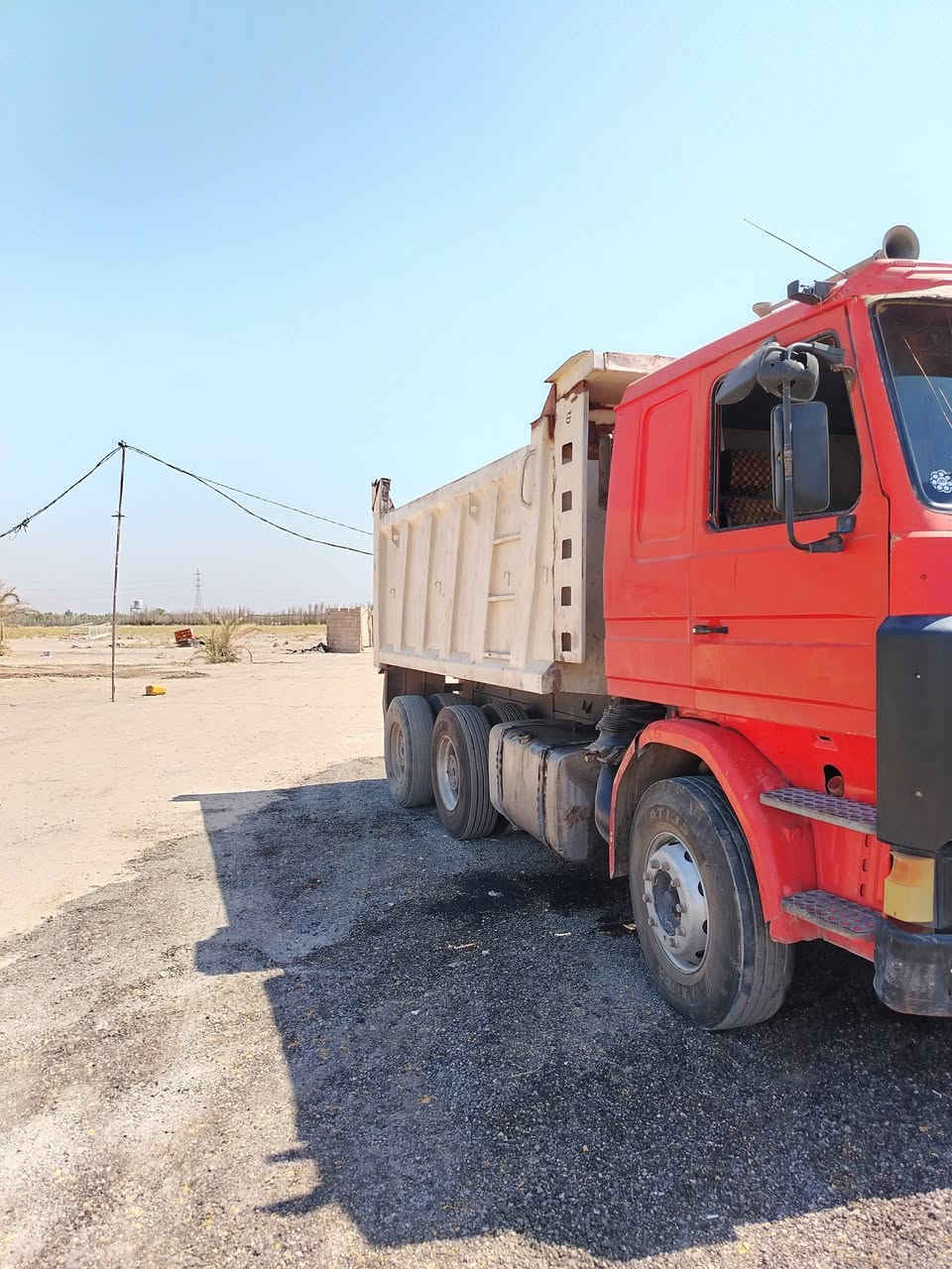 السلام عليكم سكانيه للبيع 135مكينه 113تايرات 3زواج جداد بس زوجين فوك الربع عمر بدي تزكام 14ونص 
***********
