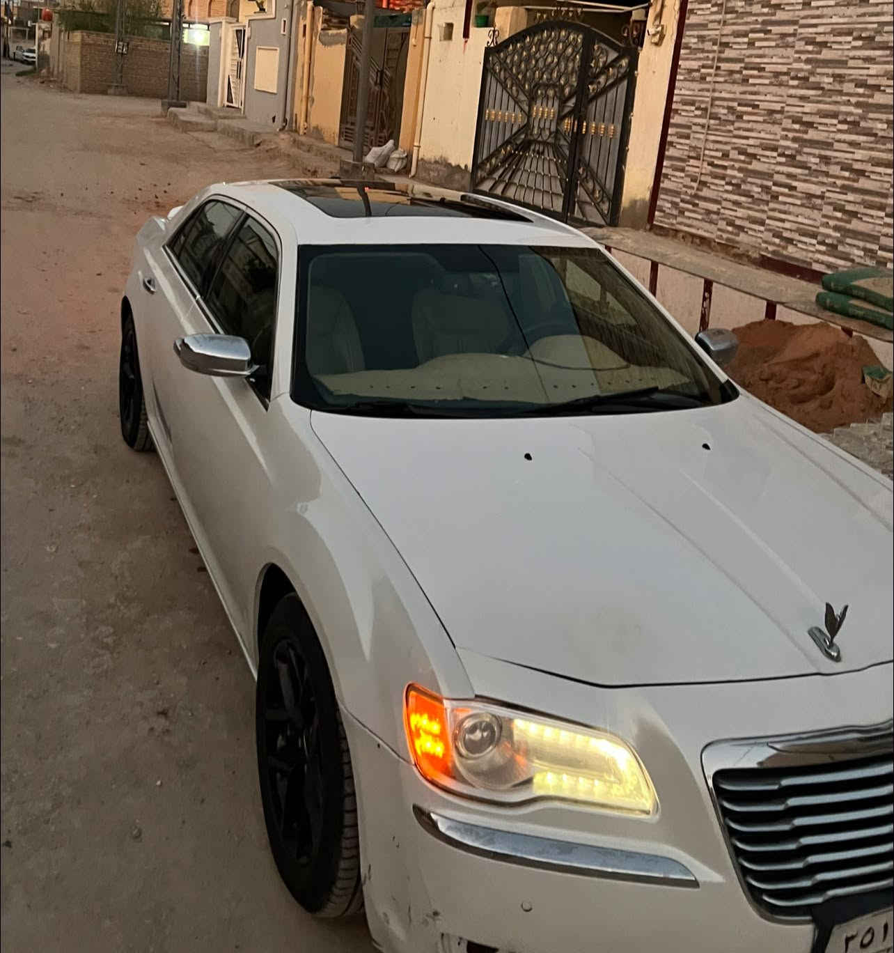 السلام عليكم اوباما 14  أدوات فول مواصفات للخير   مابيه نقص ابد تخم تايرات سدر حداديه 100/100 نضافه فول سنويه ل28 السعر 65. وبيه مجال ***********.
