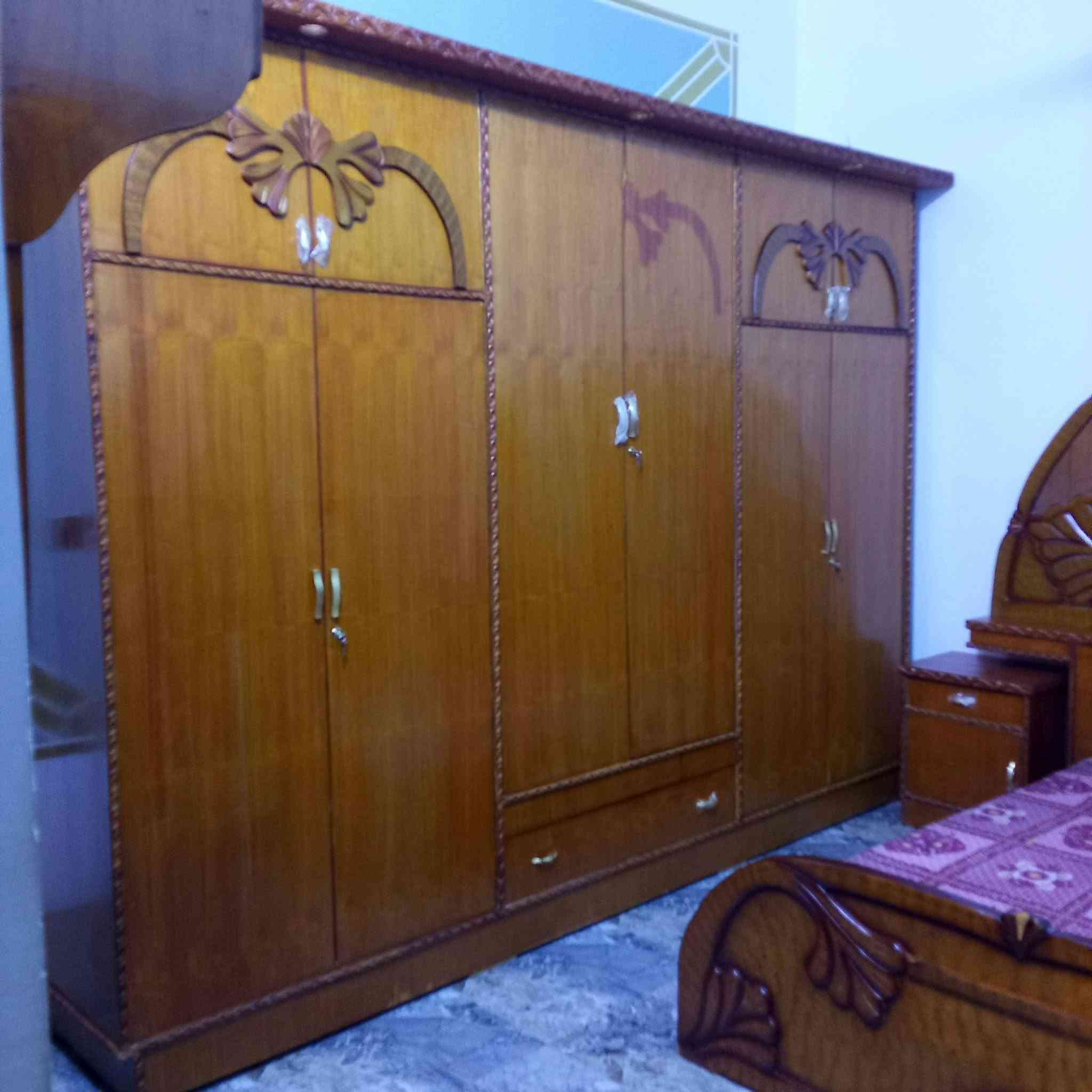 السلام عليكم 
غرفه سوكيه نضيفه المكان شارع ستين يم جنسيه الموحده السعر 450 وبيهه مجال ***********
