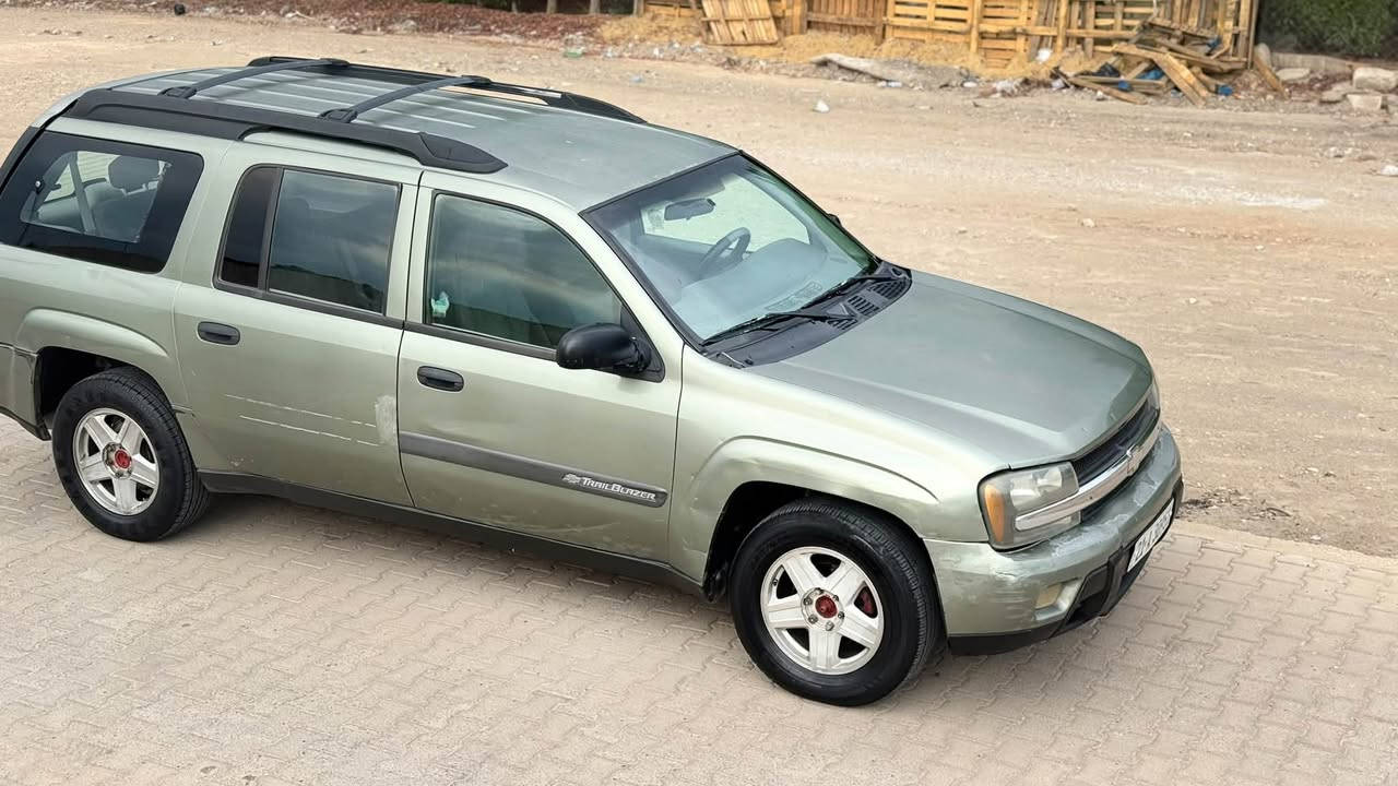 🚘 للبيع شفروليه بلايزر 2004
🔹 عدد الركاب: 7 راكب
🔹 المحرك: 6 سلندر 4.2
🔹 الرقم: سليمانية، باسمي
🔹 الموقع: كربلاء المقدسة
🔹 السعر: 73 ورقة 💵 قابل للتفاوض البسيط

⭐ مواصفات وحالة السيارة:
✅ سيارة عائلية ومناسبة للسفر والطلعات
✅ مصرفها حلو بالنسبة لحجمها
✅ المحرك والكير بحالة جيدة
✅ حدادية جديدة
✅ جميع الكهربائيات شغالة
✅ منظومة زنون
✅ سيارة تتحمل السفر والاستخدام اليومي

🛠️ النواقص:
• الدعامية الأمامية تحتاج ترتيب/تبديل
• تحتاج بعض الترتيبات بابطاين والبيبان 
• سيم الصندوق فالت (ماينفتح )

📌 السيارة معروفة ومناسبة للعائلة والسفر، واللي يعرف البلايزر يعرف شكد سيارة عملية وتتحمل.

📞 للاستفسار والتواصل:
***********
📲 واتساب + اتصال

📍 كربلاء المقدسة
