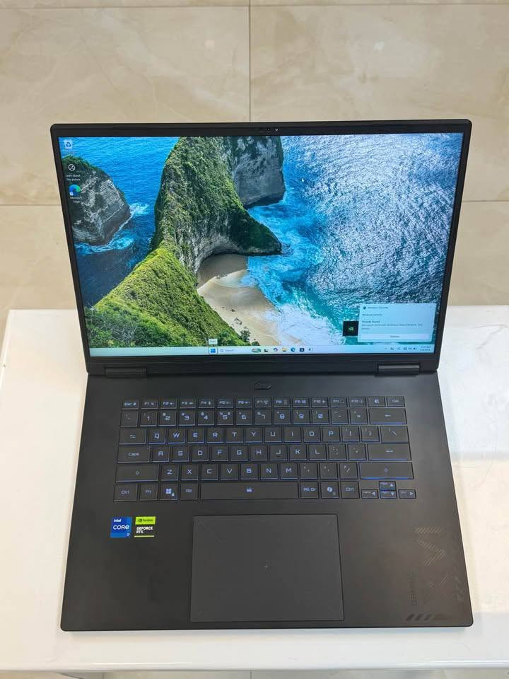 GIGABYTE Gaming A16 CVH جديد
Processor: Intel Core i7-13620H — 13th Gen, 10 Cores / 16 Threads, Up to 4.90GHz

Graphics: NVIDIA GeForce RTX 5060 Laptop GPU — 8GB GDDR7

RAM: 16GB DDR5 4800MHz

Storage: 1TB NVMe PCIe SSD

Display: 16-inch IPS — 16:10 — 165Hz

Keyboard: 1-Zone RGB Backlit Keyboard

الحالة: NEW ✨
السعر: 1,700,000 د.ع
للتواصل: ***********
