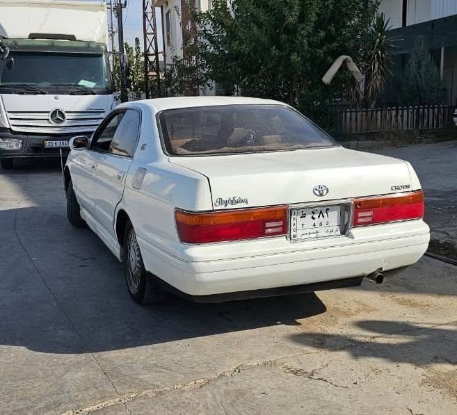 سڵاوی خوای گەورە لە هەموو لایەک،، توێتا کراون 1995 بەس موسە سەیارە کە 
کۆد کراوە  ، مەکینە 3000 D4 تازەی خراوەتە سەر ، سەیارەکە کامل مەسرەف کراوە گێر و مەکینەی بە شەرتی فیتەر 
چوار تایەی تازەی خراوەتە سەر ، دەعامی بۆ دەعامی بەشەرت ، سەیارەکە زۆر جوان ماوەتەوە و بێ مەسرفە 
شاشە ئایپاد و مەکەبەرەی JBL ی بۆ بەسراوە
بێ داعم و بێ لێدراویە سەیارەکە جایزە 
نرخی 23 گەڵا و مەعامەلەیەکی کەم 
ئەگەر موشتەریت پەیوەندی بکە بەم ژمارەیەوە. گۆڕینەوەناکەم شوێن سلێمانی 
*********** السليمانية, العراق

