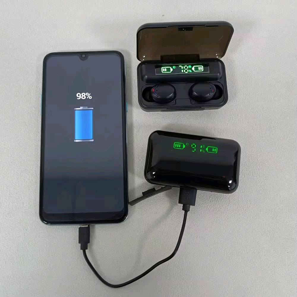 🎧⚡ سماعات TWS F9-5 | سماعة + باوربانك + شاشة رقمية

مو بس سماعة! 😎🔥
F9-5 تجمعلك السماعات اللاسلكية ويا علبة شحن تعمل كـ Power Bank وشاشة رقمية توضح نسبة البطارية.

✨ المميزات: 🎧 تقنية TWS لاسلكية بالكامل
📱 بلوتوث 5.3 + EDR
📊 شاشة رقمية لعرض نسبة شحن العلبة
🔋 علبة شحن بسعة 300mAh
⚡ العلبة تعمل كـ Power Bank
👆 تحكم باللمس
☎️ دعم المكالمات Hands-Free
🎶 إمكانية استخدام كل سماعة بشكل منفصل أو معًا
📡 مدى اتصال يصل إلى 15–25 متر
🔋 تشغيل موسيقى 2–3 ساعات
⏱️ وقت شحن العلبة حوالي 70 دقيقة

📱 متوافقة مع: الهواتف الذكية، التابلت والكمبيوتر.

 السعر: 8 الاف دينار فقط 🔥💪 

🚚 متوفر توصيل لجميع المحافظات العراقية 🇮🇶

🔥 3 بواحد: سماعات + شحن + شاشة رقمية!
📩 للطلب، راسلنا على الخاص او واتساب 🤎
هلا بيك، السماعات F9-5 جديدة لو مستعملة؟ وإذا مستعملة بيها أي خدش أو عطل؟: 
جديدة
تگدر تذكر شنو يجي وياها بالضبط: كابل الشحن، العلبة، والعلبة الأصلية موجودة لو لا؟: 
السماعة + كابل الشحن
منو المدينة/المنطقة اللي متوفر بيها التسليم؟ وبيك توصيل للمحافظات لو استلام يد بيد فقط؟: 
بغداد
السعر 8 آلاف نهائي لو قابل للتفاوض؟ وإذا أكو أكثر من قطعة شكد الكمية المتوفرة؟: 
نهائي ( متوفر 50 قطعة ) 
