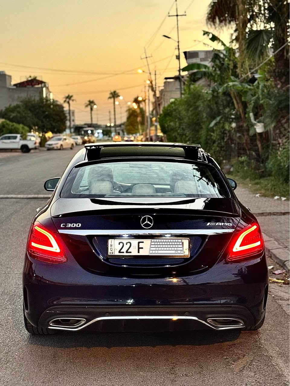 Mercedes Benz C300 AMG 2019
فول فول مواصفات بانوراما دواخل كريمي سماعات بلمستر
ماشي ٧٣ الف
لون مميز نيلي توحفه 
محرك مامفتوح بشرط 
فقط شبر جاملغ مصبوغ بدون دواخل صور حادث موجود
سياره ب اسمي فحص هزه سنوي كلها جديد 
رقم اربيل مكان سياره اربيل
واتساب / ***********
سعر ٢٢٥ ورقه و مجال أربيل, العراق

نص مكتوب في الصور:
- ٣٤ LTE II. ٧:٢٠ أ أنت 2026/8/27، 5:31 م رد