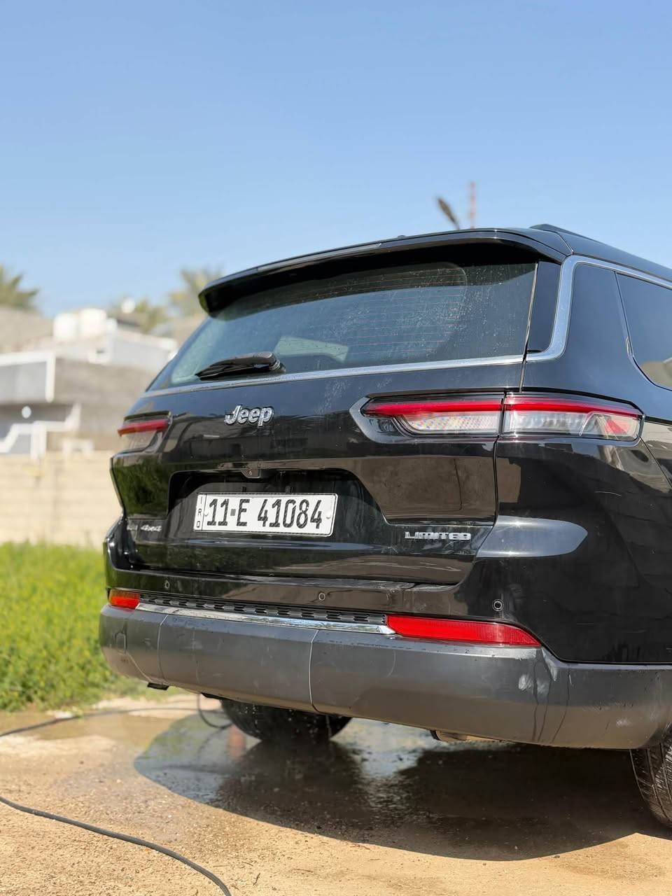 للبيع جيب جراند شيروكي Limited 4x4 موديل 2021

وارد أمريكي
الحادث
جاملغ وبنيد بدون ايرباك

• محرك 3.6L V6
• قوة 293 حصان
• ناقل حركة أوتوماتيك 8 سرعات
• نظام دفع رباعي 4x4
• 7 ركاب
• مقاعد جلد
• تشغيل بصمة وستارت
• شاشة كبيرة متعددة الوظائف
• كاميرا خلفية
• حساسات أمامية وخلفية
• حساسات أمان ومساعدة للسائق
• مثبت سرعة
• نظام الثبات الإلكتروني
• وسائد هوائية متعددة
• تكييف أمامي وخلفي

الملاحظات: رقم بغداد
تحويل ثاني يوم
بيه شخوط خفيفه بجهة اليمين

مكان السياره ديالى بعقوبه
السعر260 ورقه
للاستفسار الاتصال 
***********
