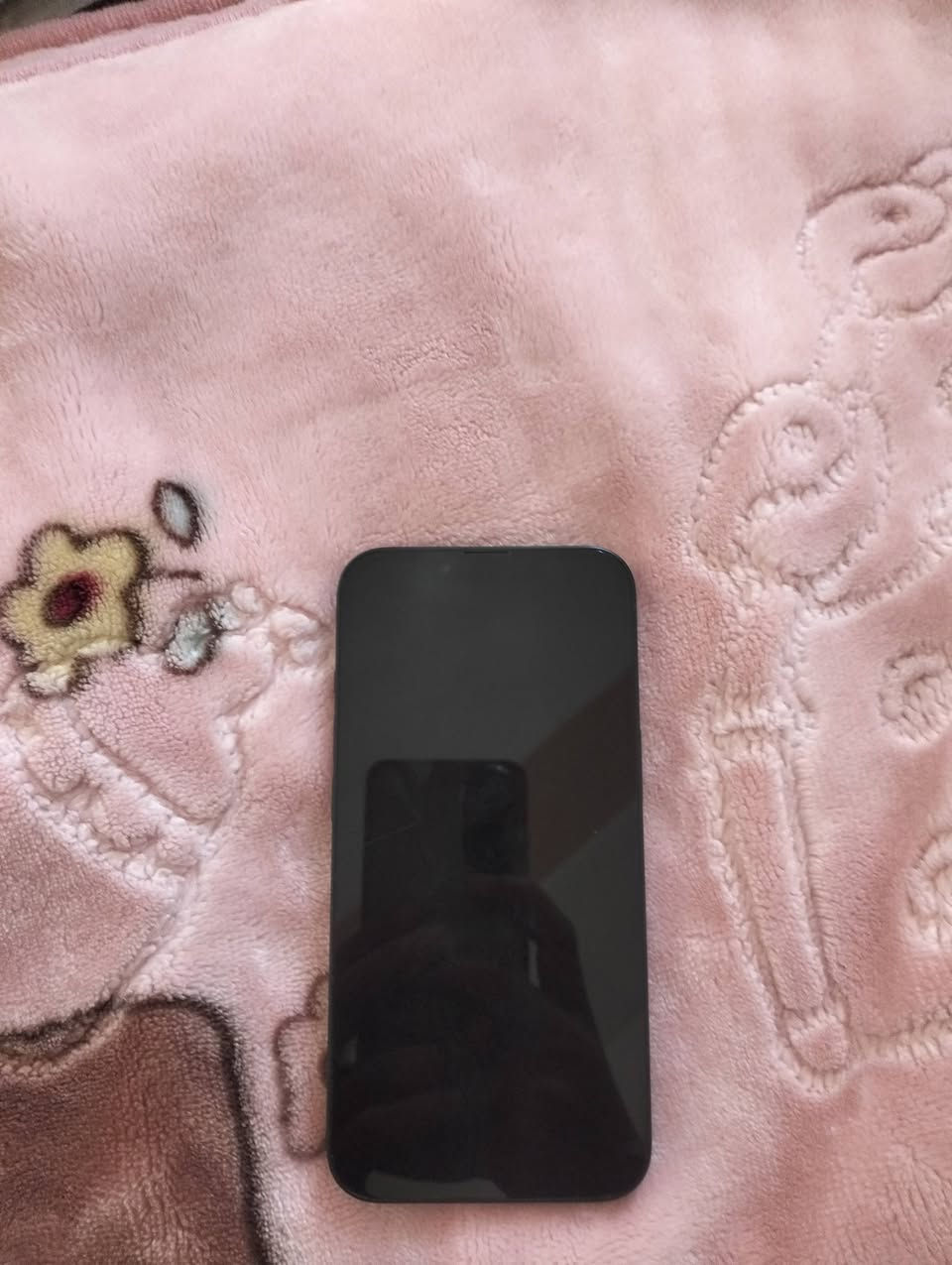 جهاز تلطش عادي ايفون برغي واحد مامفتوح نضيف 425 وبي مجال بصيط  ***********
