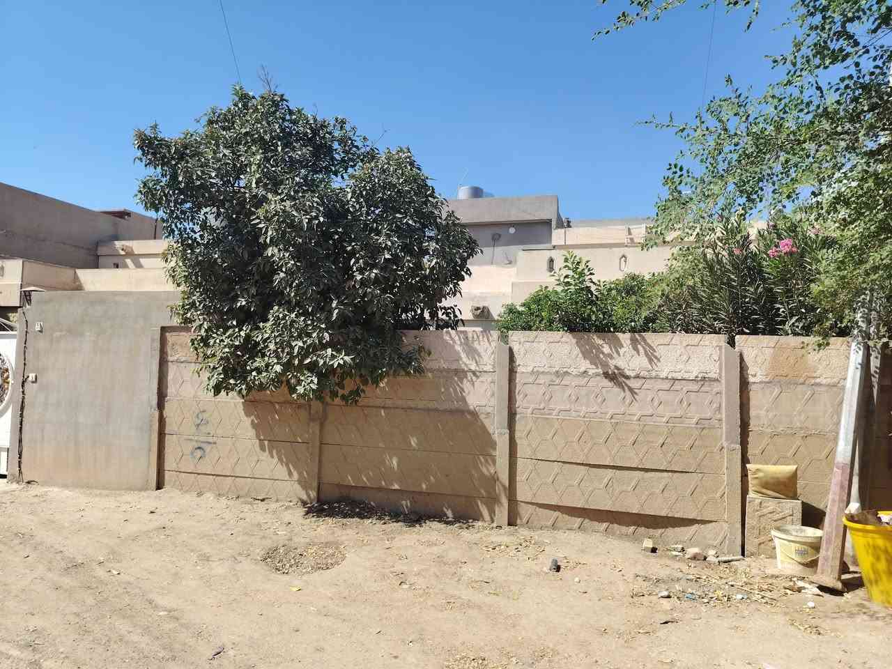 دار للبيع طابقين دوميز نواب ضباط مساحة الدار  300 متر
للاستفسار الاتصال على الرقم *********** ،
