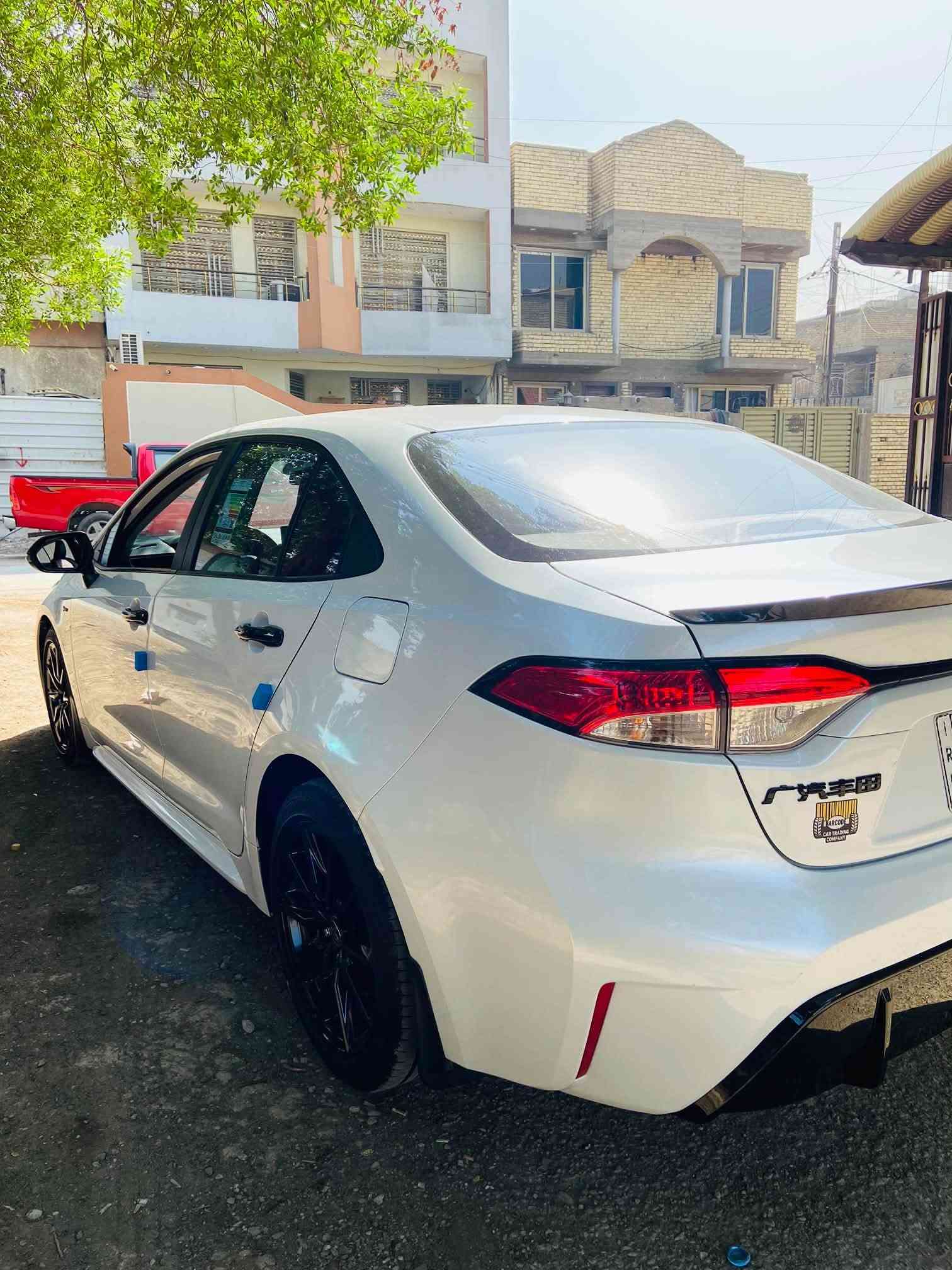 كورلا اس S • بلاك ادشن • هايبرد