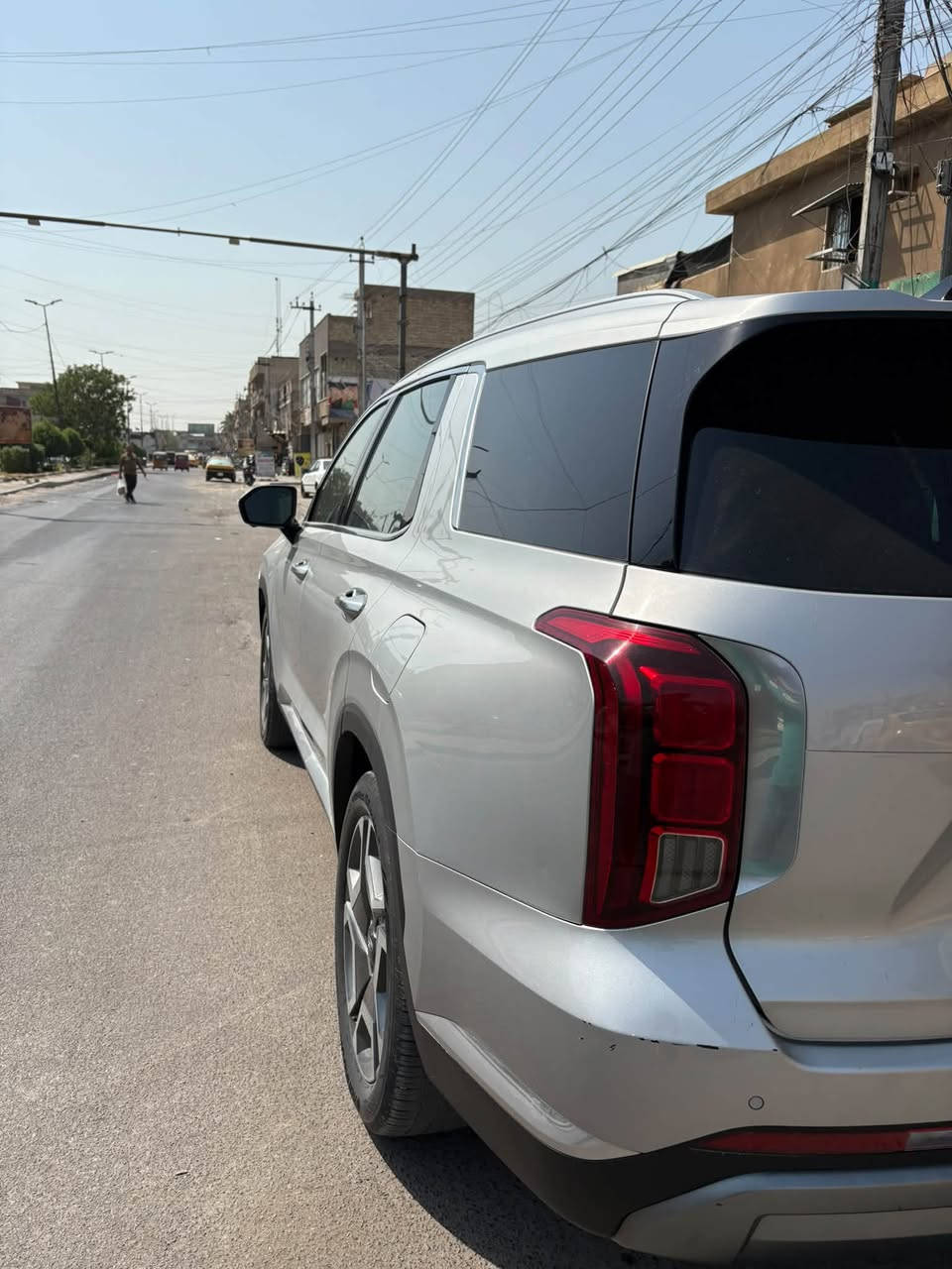 هونداي باليسايد فول لمتدد
موديل 2023فول الفول 
محرك 6 سلندر 3800 🚀
دخول جديد ( مرقم بغداد )

المواصفات فول الفول 1/1
بصمه (ابواب وتشغيل وصندوق )
 فتحتين
سلايد روف  
شاشه جبيره 
كشنات  كهربائيه   
 رادار امامي توقف ذاتي 
رادار تحديد مسار 
رادار خلفي ايضا توقف عند الخطر 
نقاط عمياء 
 قيادةذاتيه 
 حساس امامي
حساس خلفي 
 سبعه راكب 
ثلاث قطع تبريد منفصل
تحكمات فول 
انضمه قيادة خمس انضمه
 تشغيل عن بعد
 بردات خلفيه 
كل الكشنلت السياره تدفئه وتبريد
صندوك كهرباء ذكي
اوتو هولد
هند بريك بصمه 
منفصل سياحي
منافذ شحن بكل الكراسي
 ويل كب 20 
 ستيرن رجاج اثناء تنبيه
لدات امامي خلفي 
شحن واير لس 
 شفتات ستيرن
انارة ترحيب عند الاقتراب 

* بعد بيها هواية مواصفات ….
السعر 265 وبيها مجال
العنوان / بغداد الشعب
للاتصال***********
