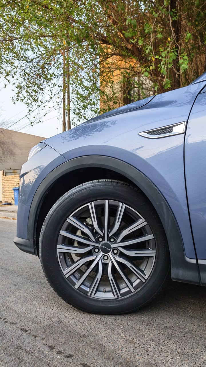 سلام عليكم 
للبيع JETOUR X70 PLUS
فول LUXURY1/1💥
موديل 2023 السياره بالضمان كل صيانته بالشركه 💢
ماشيه 46 الف قابل للزياده السياره مال بيت 
مكفوله كفاله عامه ماعدا طخه بسيطه بالدعاميه ومسويه
السياره نضيفه كلشي وكاله تايرات جديده 
صندوق كهرباء 💢
نقط عمياء 💢
كروز وانضمه مساعده قياده وتنبيه خروج عن المسار 
كراسي كهرباء تدفئه وتبريد بالكراسي 
سماعات لكجري 💢 صوت نقي 
تحكمات ستيرن كامل 💢
هاند بريك بصمه كير DCT دبل كلج 
كامرات 360° فرمله تلقائيه 
تحكم تبريد شاشه ومودات قياده 
لدات داخل السياره مع تحكم بالالوان 
وهواي مواصفات بعد 
السعر 157 وبيه مجال 
مكاني بغداد حي الخضراء 
***********
