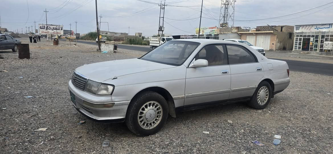 بطه منفصل للبيع موديل1994 بدون صبغ محرك3000شرط كير ومحرك وكهربائيات مسجل شاشة وكامرا  وضع شركة السعر اتصل***********
