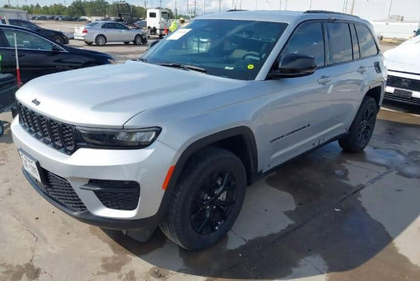 Jeep 2024
ماشية 45000 مايل
سعر  285 ورقه
مكان سيارة اربيل
تفاصيل اكثر واتس اب ***********
