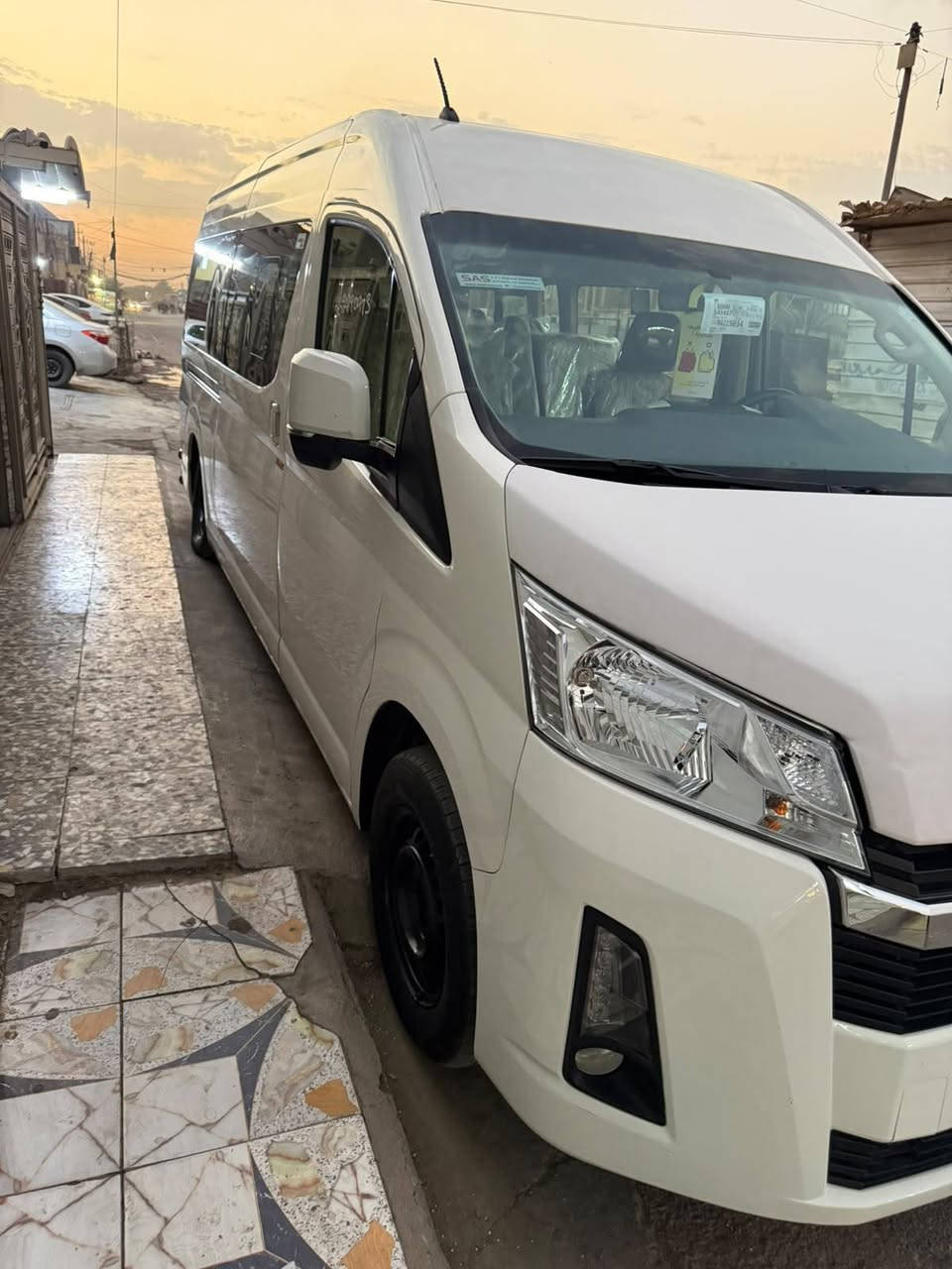 هايسة موديل ٢٣ سليمانية فول كيرعادي بيها صبغ باب الصدروباب السلايت  وجاملغ السايق العنوان زعفرانية السعر٣٢٠$ ***********

نص مكتوب في الصور:
- تعذر العثور على أي شيء لاقتصاصه.