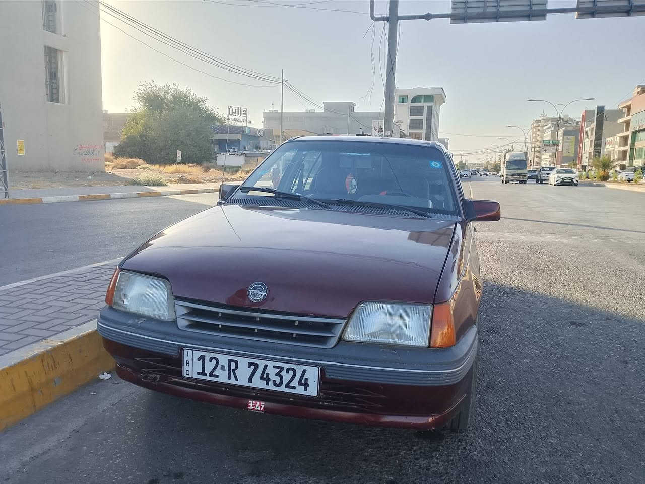 السلام عليكم 
اوبل كاديت موديل 91 
السياره باسمي 
سعر26
اي استفسار هذا رقمي مامتواجد على النت ***********
