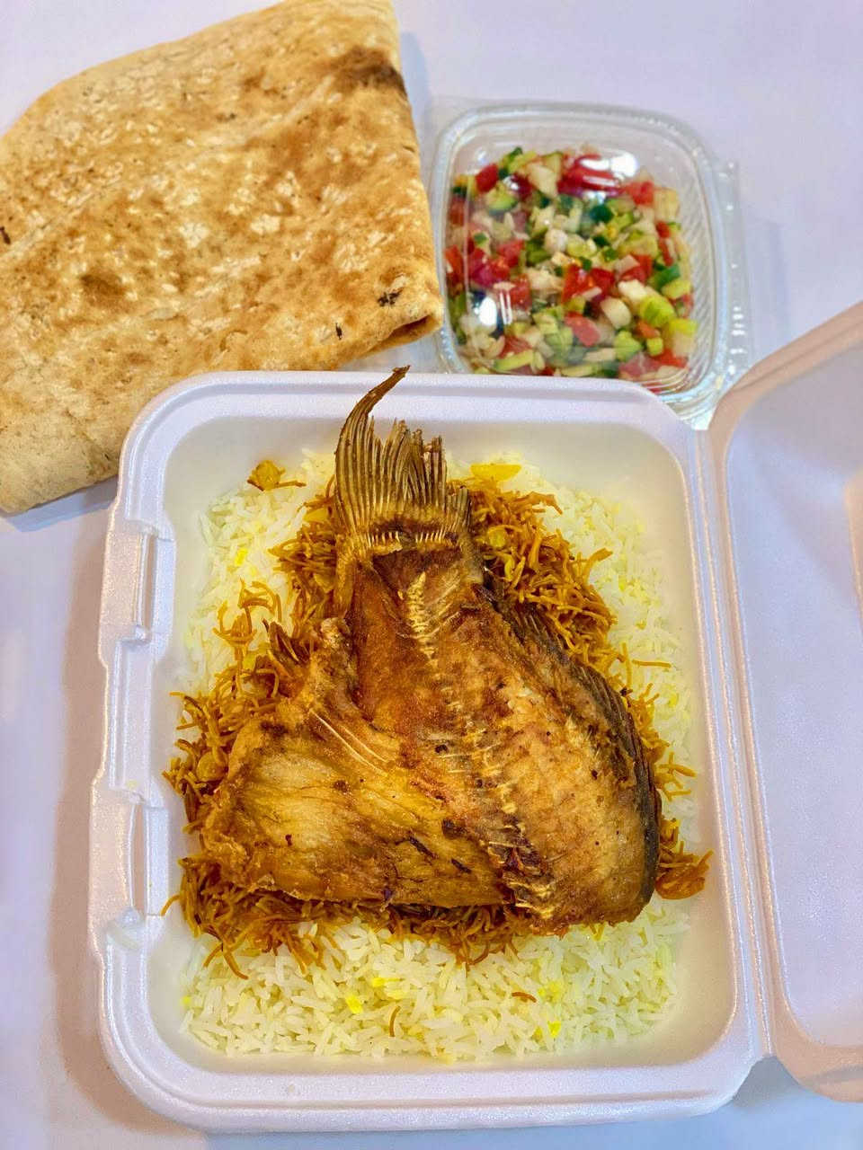 مطبخ وماكولات تينه   كادر نسائي متخصص
وجبة غداء يوم الاربعاء 
مطبك سمج صينيه ب١٠ نفر ب ٥
دجاج شوي بلفران صينيه ١٠ نفر ٥
تمن باكله نفر ب٤ صينيه ب٦
تمن وباميه صينيه ٦ نفر ٣
تمن وتبسي صينيه ٦ نفر ٣
تمن وفاصوليه صينيه ٦ نفر ٣
تمن وطرشانه صينيه ٦ نفر ٣
عنوان المطعم / حي الضباط مقابيل كهربائيات ضوء القمر للحجز والاستفسار الاتصال على ***********
