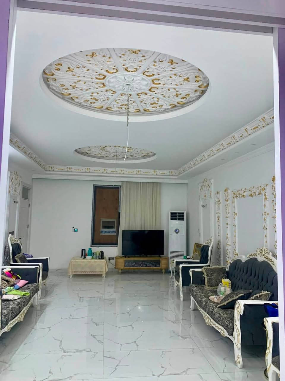 🏠 فرصة سكنية مميزة للبيع في تكريت/ القادسية / شارع ابو عقرب / قرب مسجد اقرأ 

دار بناء حديث بمساحة 300م² | 10×30
🚗 عرض الشارع 15م

✨ دار متكاملة ومهيأة للسكن، تجمع بين المساحة والراحة والتصميم الحديث.

محتويات الدار:
🔹 5 غرف نوم
🔹 صالة ضيوف
🔹 صالة عائلية
🔹 مطبخ حار وبارد
🔹 3 دورات مياه متكاملة
🔹 كراج كبير
🔹 حديقة

◀️لمعرفة السعر وتفاصيل الدار والصور، يرجى الاتصال👇

⬅️للاستفسار: شركة نصير للعقارات
📍 صلاح الدين – تكريت – القادسية – قطعة 500 – وسط الشارع التجاري السايدين :-

ارقام التواصل 👈

📱 ***********
📱 ***********

نص مكتوب في الصور:
- شركة نصير للعقارات ثقتكم ... هدفنا للبيع دار سكنية مميزة المواصفات المساحة 300 م² الأبعاد 10 x 30 عرض الشارع 15 م بناء حديث محتويات الدار غرف نوم 5 صالة ضيوف صالة عائلية مطبخ حار وبارد مجمع دورة مياه متكامل 3 كراج كبير حديقة لمعرفة السعر وتفاصيل الدار وصوره عنه الاتصال على الأرقام في ادناه لطفاً. للاستفسار - شركة نصير للعقارات العنوان - صلاح الدين- تكريت- القادسية- قطعة 500- وسط الشارع التجاري السايدين. أرقام التواصل: *********** *********** عقارك ... استثمار لمستقبلك