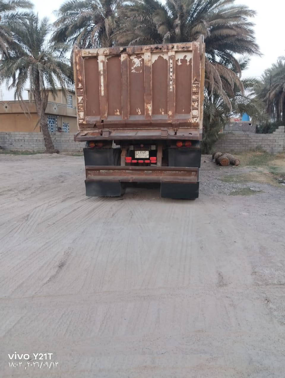 ***********
سلام عليكم سياره لبيع 82 مكفولة شاصي وقماره بسم صاحبه لشرعي لسعر 475وبيه مجال لشراي

نص مكتوب في الصور:
- vivo Y21T
- ١٨:١٤ ٢٠٢٦/٠٩/١٣
- ١٨:٠٣ ٢٠٢٦/٠٩/١٣
- ١٨:٠٢, ٢٠٢٦/٠٩/١٣
- ١٨:٠٢ ،٢٠٢٦/٠٩/١٣
- ١٨:٠٢ ٢٠٢٦/٠٩/١٣