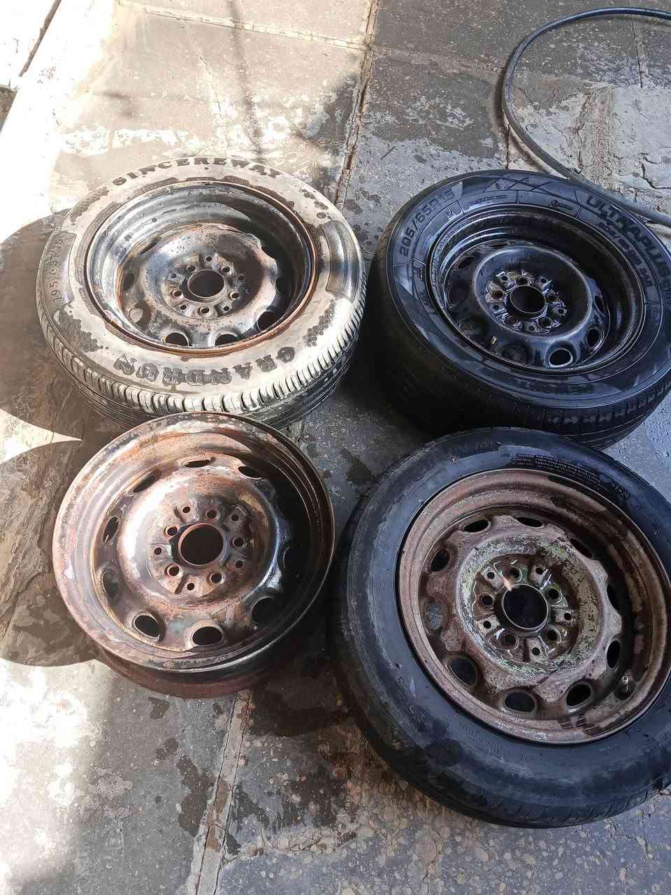 حجم ١٥ • للبيع • مش بالفيس