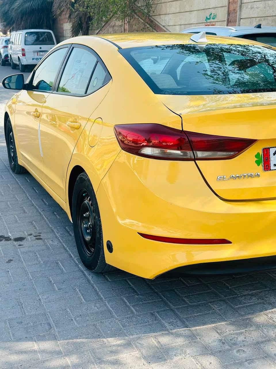 سلام عليكم سياره للبيع انتره2017 ربع فول مكينه كير مكفول مكينه ٢٠٠٠ دوش حادث جاملغ ايمن الخلفي بل حافه منضومه غاز دوشه جديد ماشي ٩٩ صبغه وحده مكان بغداد ***********
