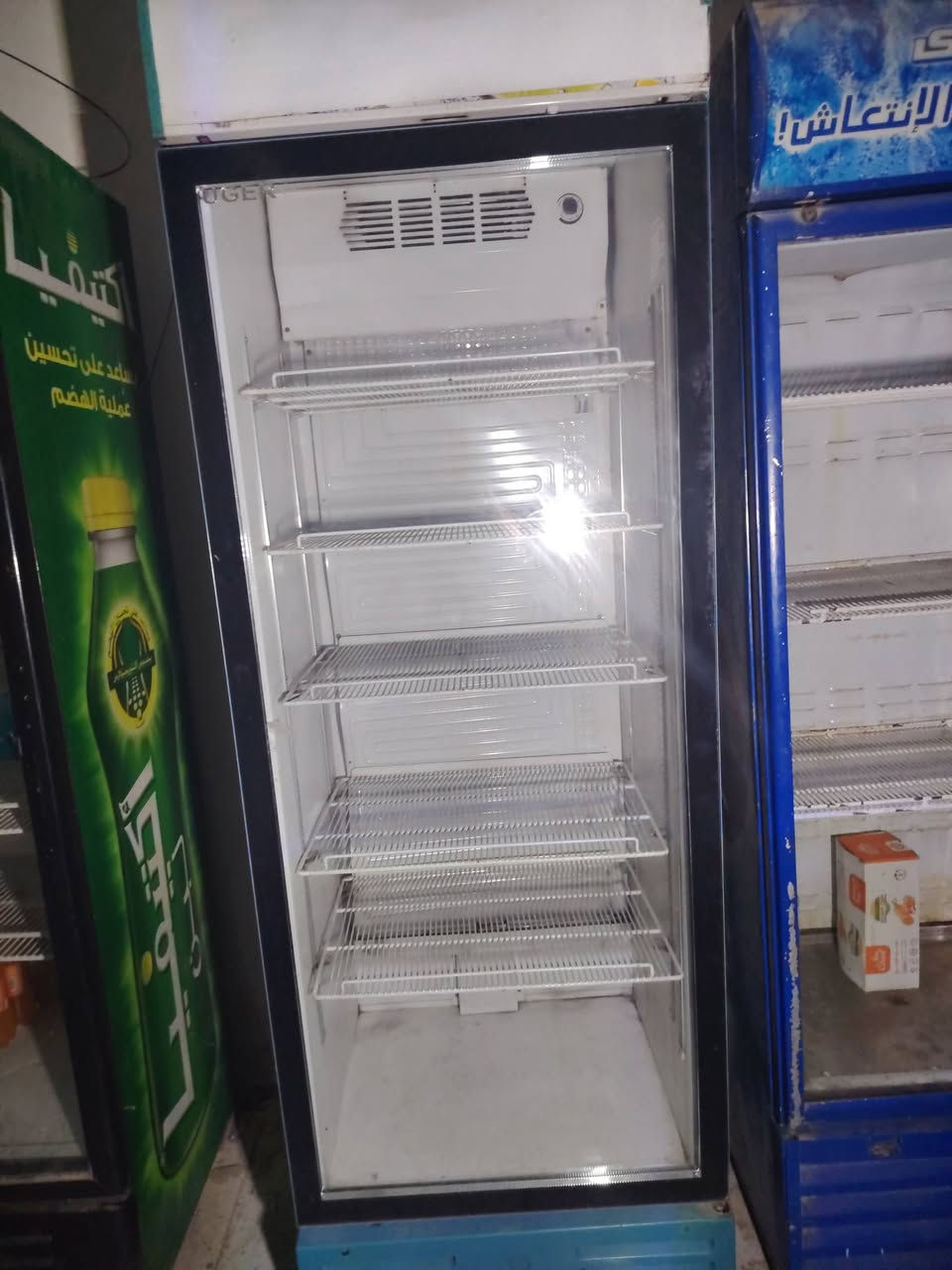 مجمدات ٢ • عوارض ٥ • باترينة ورفوف