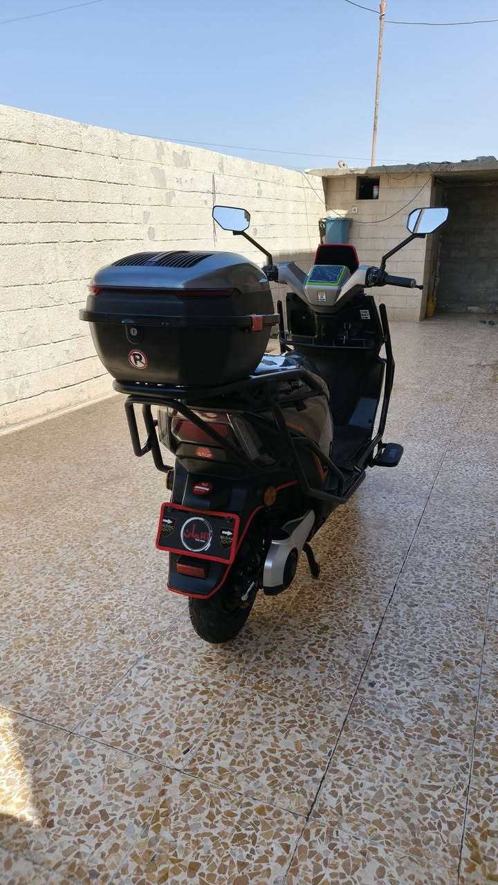 دراجة شحن للبيع فول مواصفات كلها شرط بطاريات 6شرط عل فحص شرط كلها وضع شركة بصمه +سويج  بيها نضام رجوع للخف 3 نمر تيت شرط بيها نضام صرقه دبل يشاره ليت زينول بكليت ال يدي دراجة جديدا شرط السعر 750الف للتواصل خاص او تلفون بي وتساب ***********
