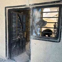 شبابيك وابواب لبيع مكاني الزعفرانيه لاستفسار 07705390454