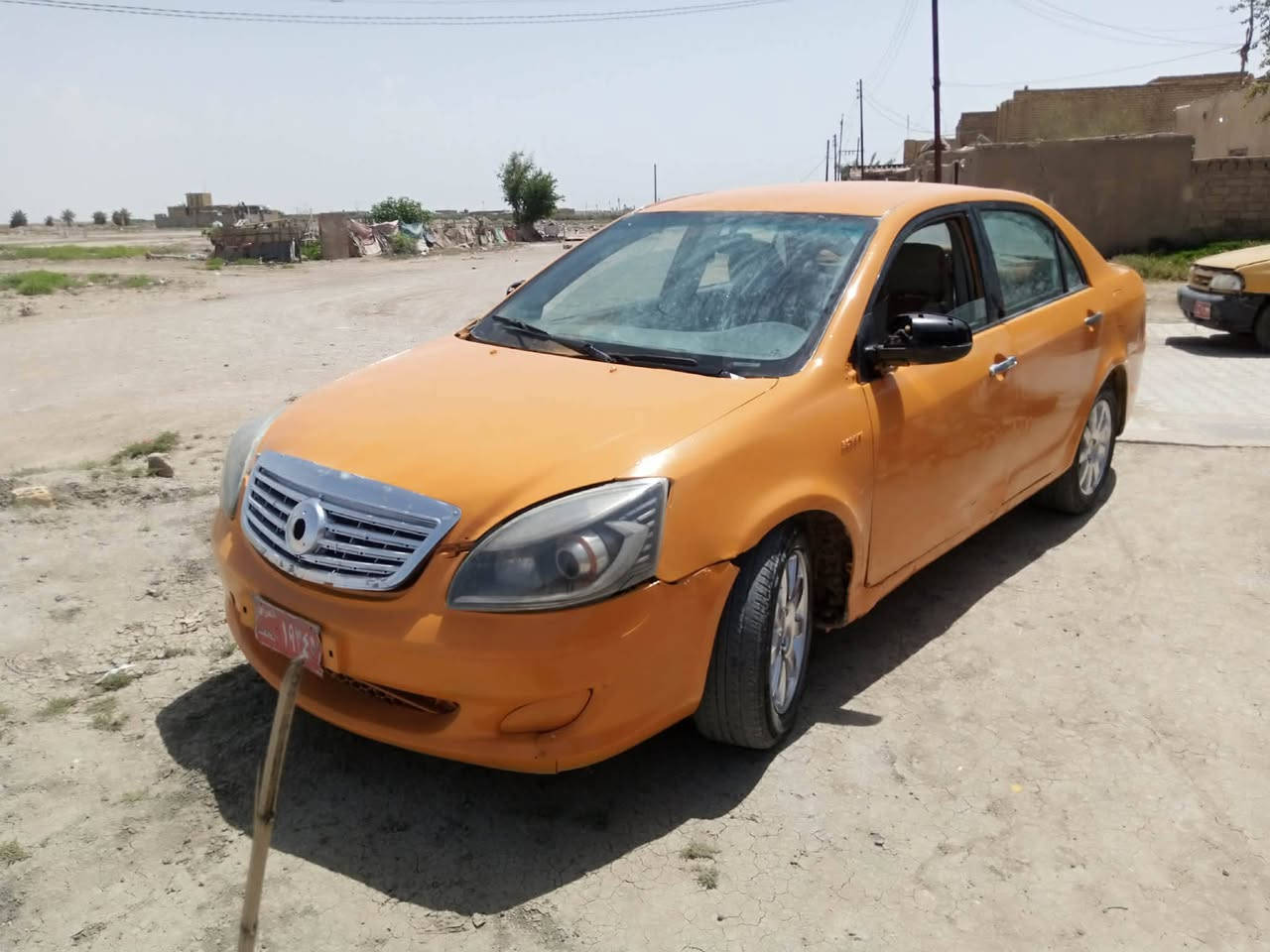 سلام عليكم سياره جيلي للبيع جاهزه محرك وكير مكفولات
السعر 13ورقه وبيها مجال  
الرقم ***********
