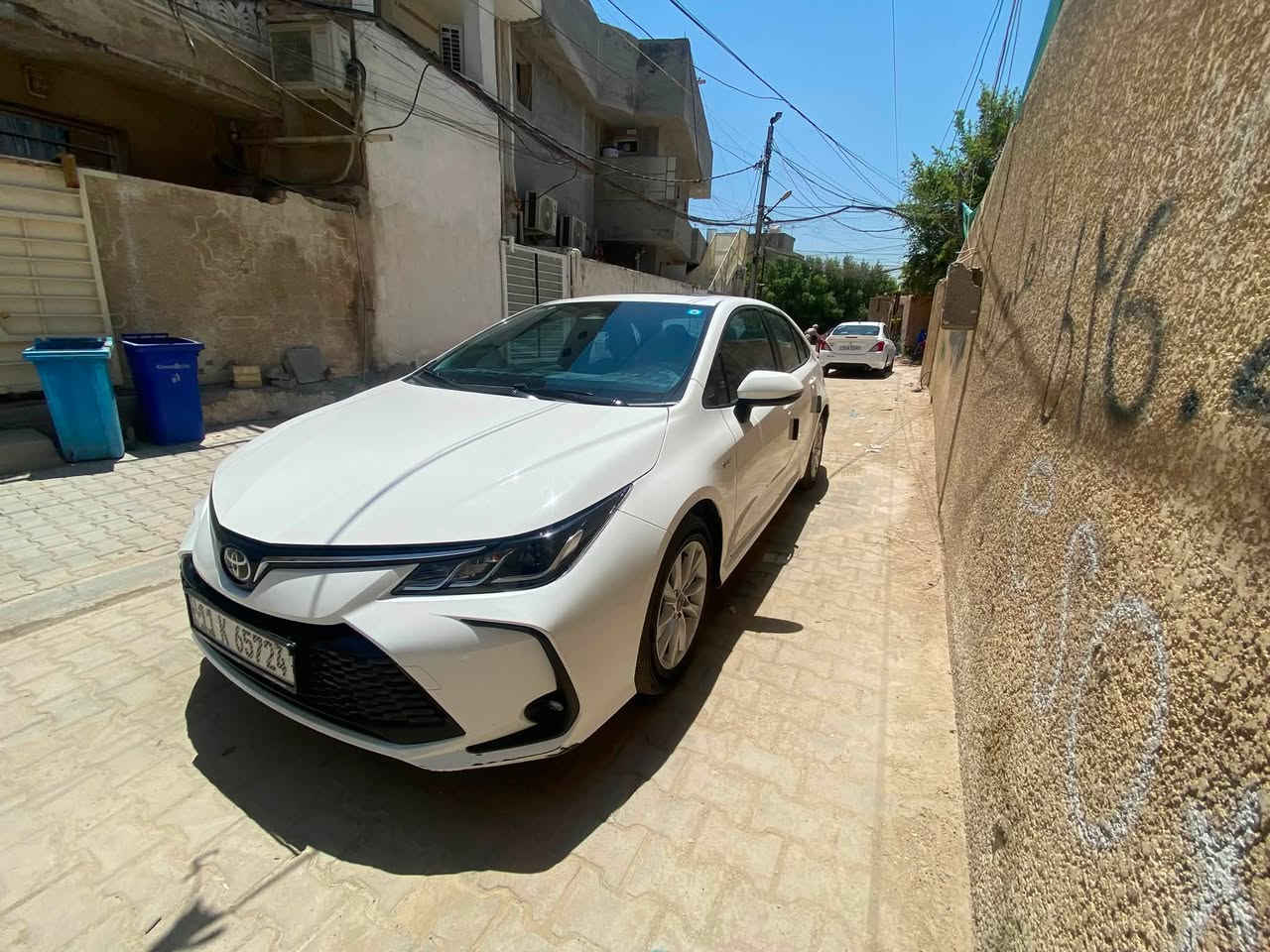 ١-سلام عليكم
٢-كورولا الشكل الخليجي هايبرد 
٣-موديل ٢٠٢٥
٤-ماشيه ٥١ الف 
٥-مكفوله من الحوادث بس بيهه رصعه بلجاملغ بل صوره كير محرك مكفول ونضام محدث مال ٢٦ 
٦-مواصفات محرك ١٨٠٠ 
٧- فتحة سقف
٨- مثبت سرعه 
٩- رادار امام 
١٠- قيادة ذاتيه
١١- بصمه عدد ٢ 
١٢- حساس امامي 
١٣-جام اوتو 
١٤- وضعيات القياده 
١٥- نضام مانع الانزلاق 
١٦- انتره LED داخل السياره كلهه 
١٧- هاند بريك دكمه 
١٨- اوتو هولد بركيك كهرباء 
١٩-كامره 
٢٠- تبريد قطعتين
٢١-تحكمات ستيرن 
٢٢- شاشه كار بلي 
٢٣- رقم بغداد ١١ 
٢٤- عازل حراري للجام نسبته ٩٩٪؜١٠٠
٢٥- دوشمه اصليه جلتد وكتان 
سنويه باسمي التحويل ثاني يوم 
مكاني بغداد حي العدل 
سعر السياره ١٦٠ وبيهه مجال بسيط انشالله حك الغرامه ولرصعه ولجامه الاماميه بيهه فطر 
الاستفسار رقم ***********
