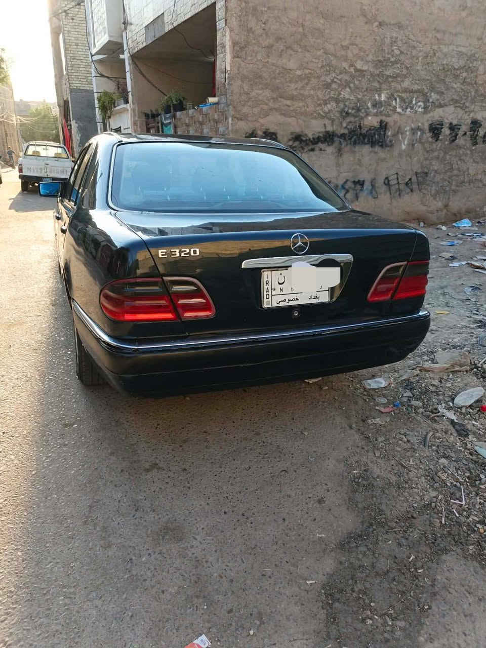 السلام عليكم للبيع مارسدس ام عيون موديل٩٧
فول مواصفات 
5تجاوي كراسي جلد كهرباء ذاكره ميموري سلايد تدفئه تبريد شغال تخم تاير كله جديد صدر جديد كهربائيات كله شغاله لايت زنون عالي ناصي 6ايرباك شاشه عطال جام كهرباء حساس كروز سرعه سياره مصبوغه الجماليه رقم بغداد تبريد شغال مكاني بغداد السعر (65) هاتف الاستفسار اكثر ***********

