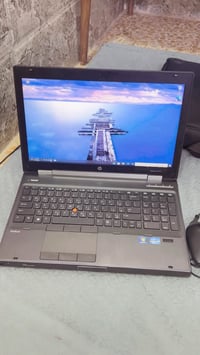 لابتوب HP • نظيف ١٠٠٪ • مقفل برمز