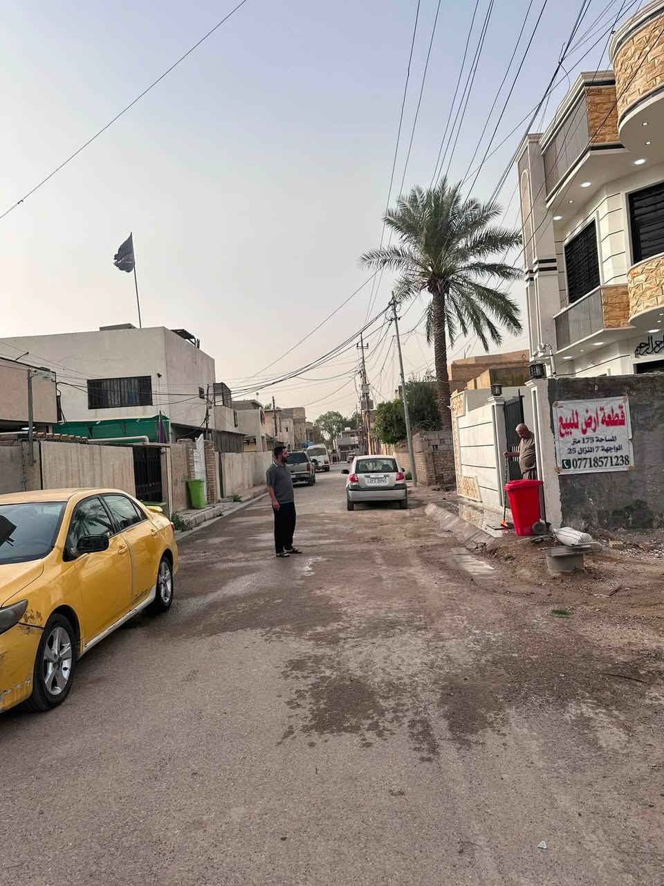 قطعه ارض للبيع مساحه 175.الواجهة 7.نزال 25 طابو صرف .المكان الزعفرانيه السده.الأستفسار اتصل ع الرقم***********@إشارة
