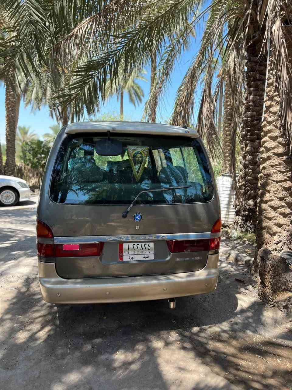 السلام عليكم بريجو موديل ٢٠٠١  كير مكينه اكسن مكفولات 
سياره بلاديه عد الربع داخل جديد سياره فإن سنويه ل ٢٧ 
للستفسار لاتصال 
***********
***********
