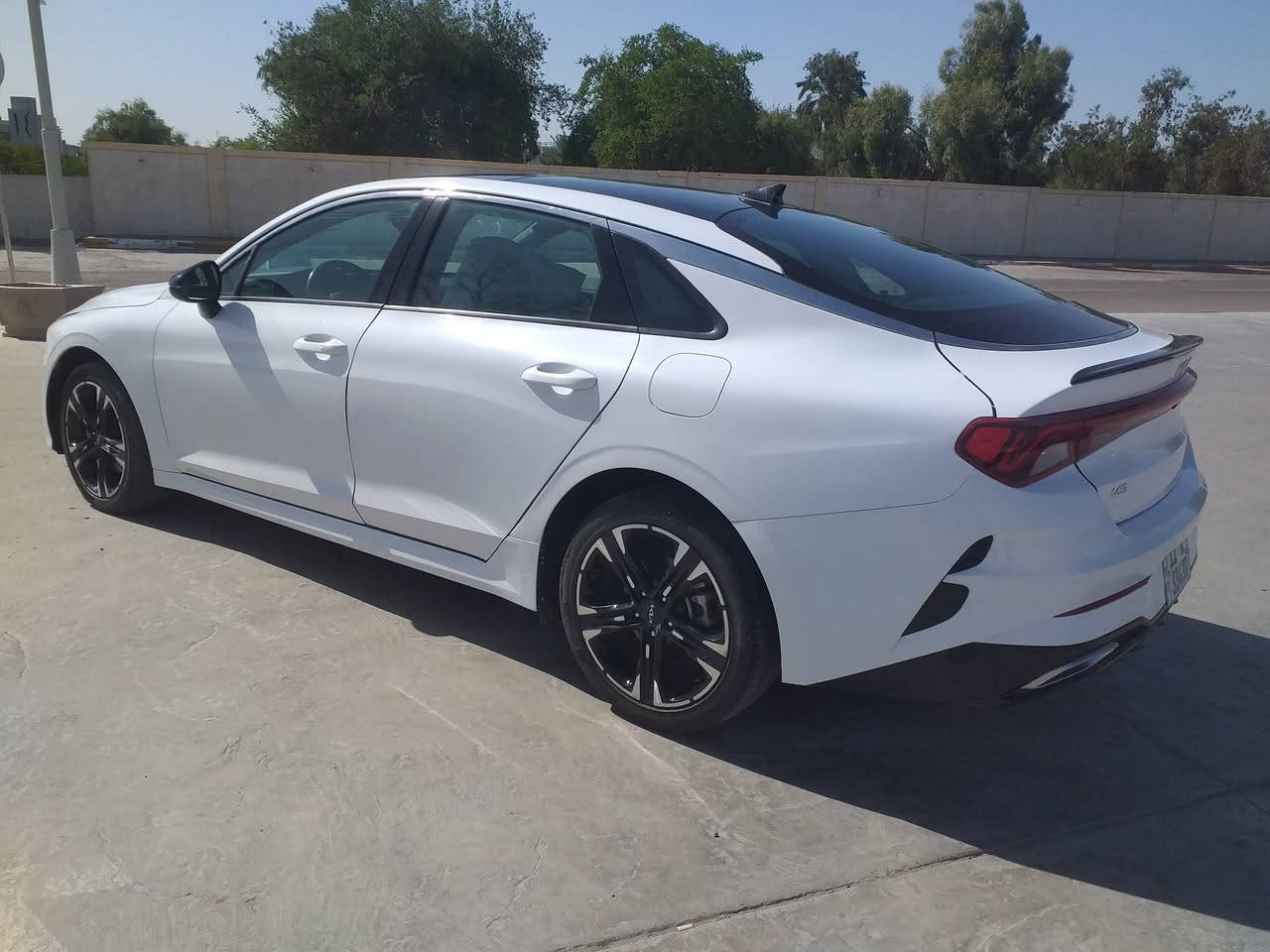 كي فايف k5 2023 لون ابيض بانوراما  فول مواصفات ترقيم جديد باسمي
رقم بغداد 
وارد امريكي 
جيتي لاين Gt-line
محرك 1600 تيربو
ماشيه 32 الف
فول مواصفات بانوراما
كشنات جلد اسود
رادارات توقف ذاتي نقطة عمياء 
شحن لاسلكي 
بصمة تشغيل 
4 انظمة قيادة كشن كهرباء مواصفات جيتي لاين المعروفه
صور الحادث مرفقة بالمنشور
السياره جاهزة وحلوه ماناقصها شي
مكاني بغداد  الكاظمية
السعر  155
 موبايل ***********
