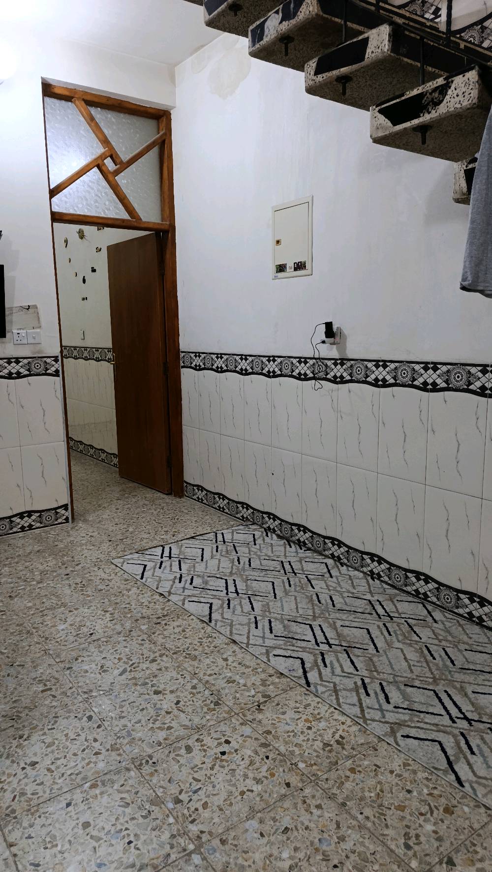 السلام عليكم دار للبيع مساحه ٨٠ متر واجهه ٥ و٦٠ونزال١٤ بناء جديد قاط واحد مكان مزرعه مريوش نهايه حي اور للاستفسار رقم ***********